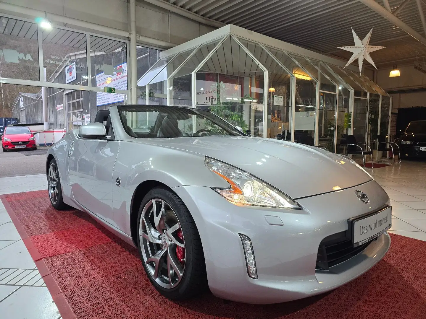 Nissan 370Z 370 Z Roadster Aut. RFK+NAVI+BOSE+Bi-XENON+ Stříbrná - 2