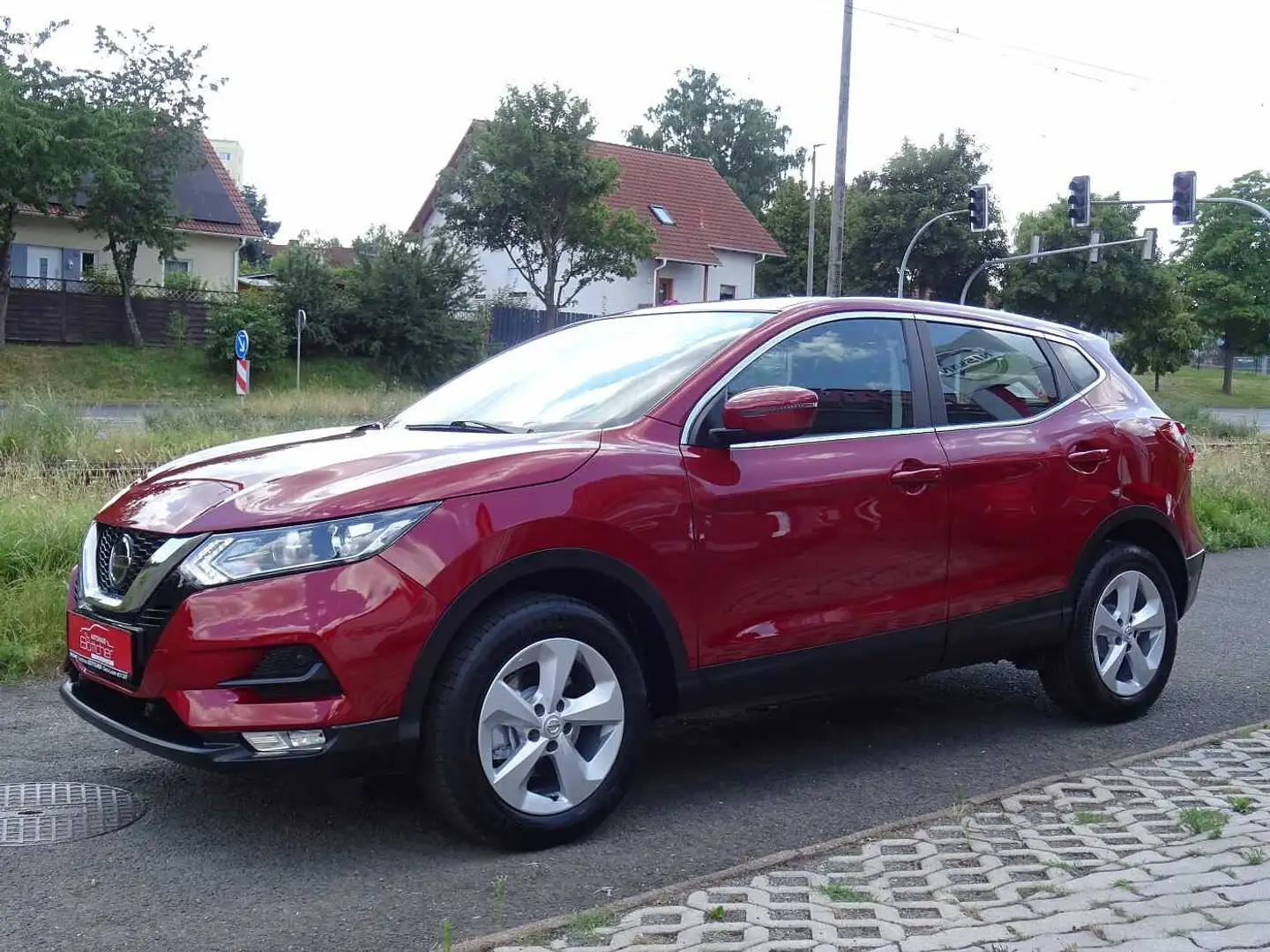 Nissan Qashqai 1.3 DIG-T SHIRO NC-SHZ-AHK Rouge - 2