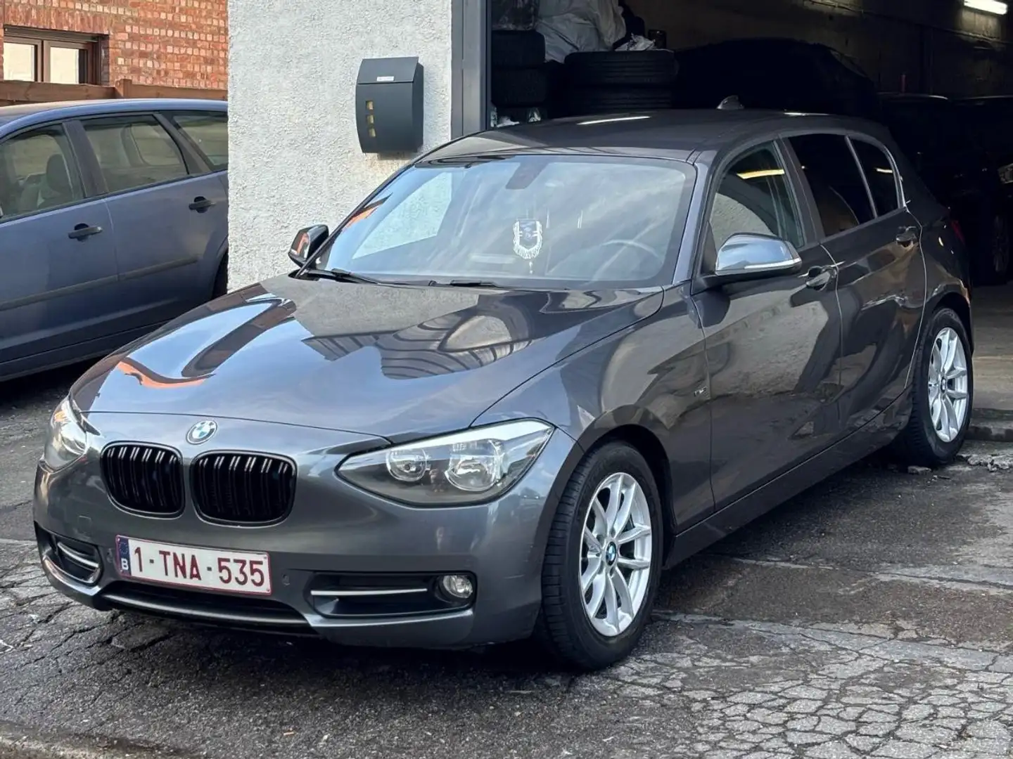 BMW 116 116 d EfficientDynamics Edition Gris - 1