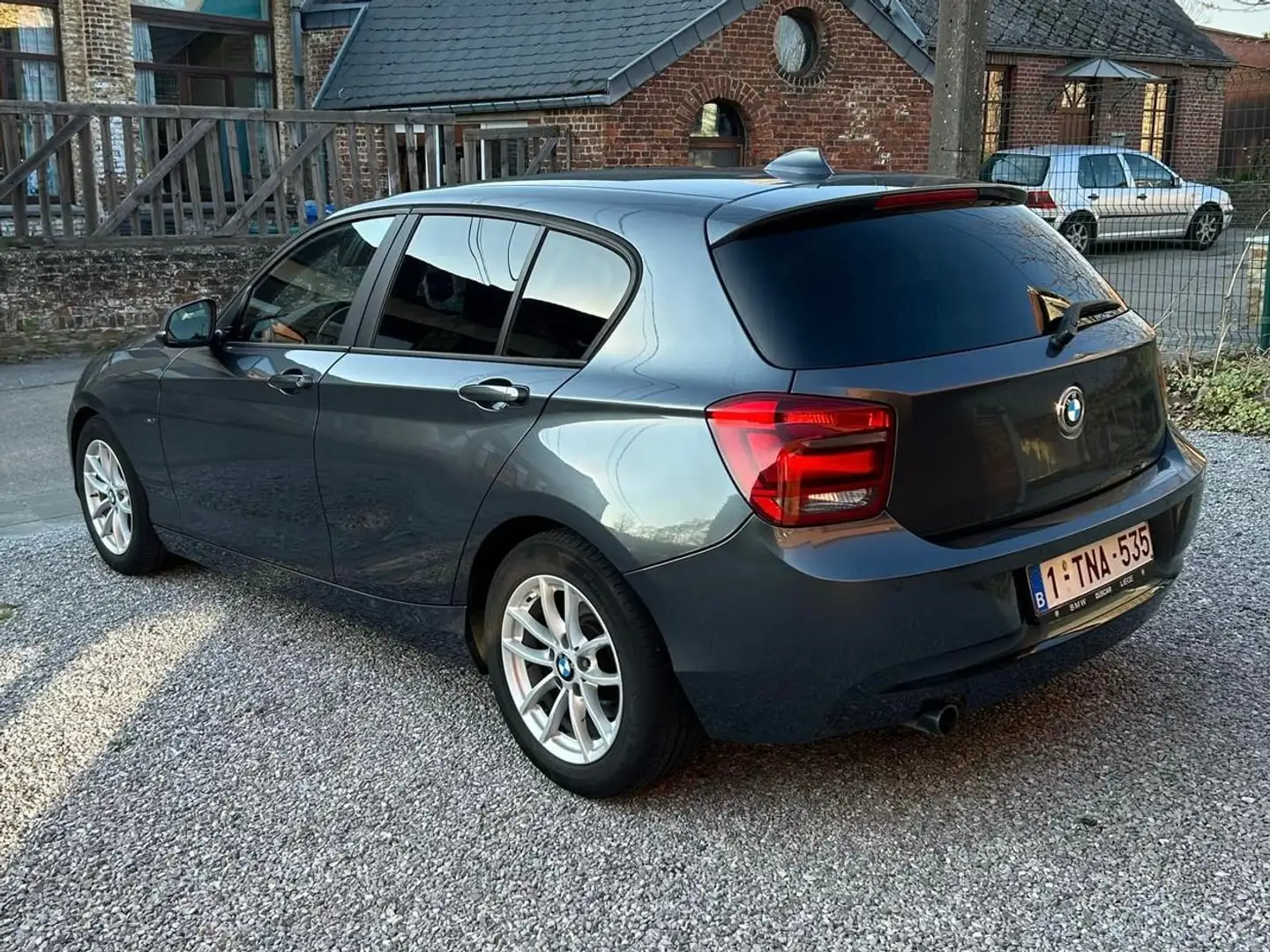 BMW 116 116 d EfficientDynamics Edition Gris - 2