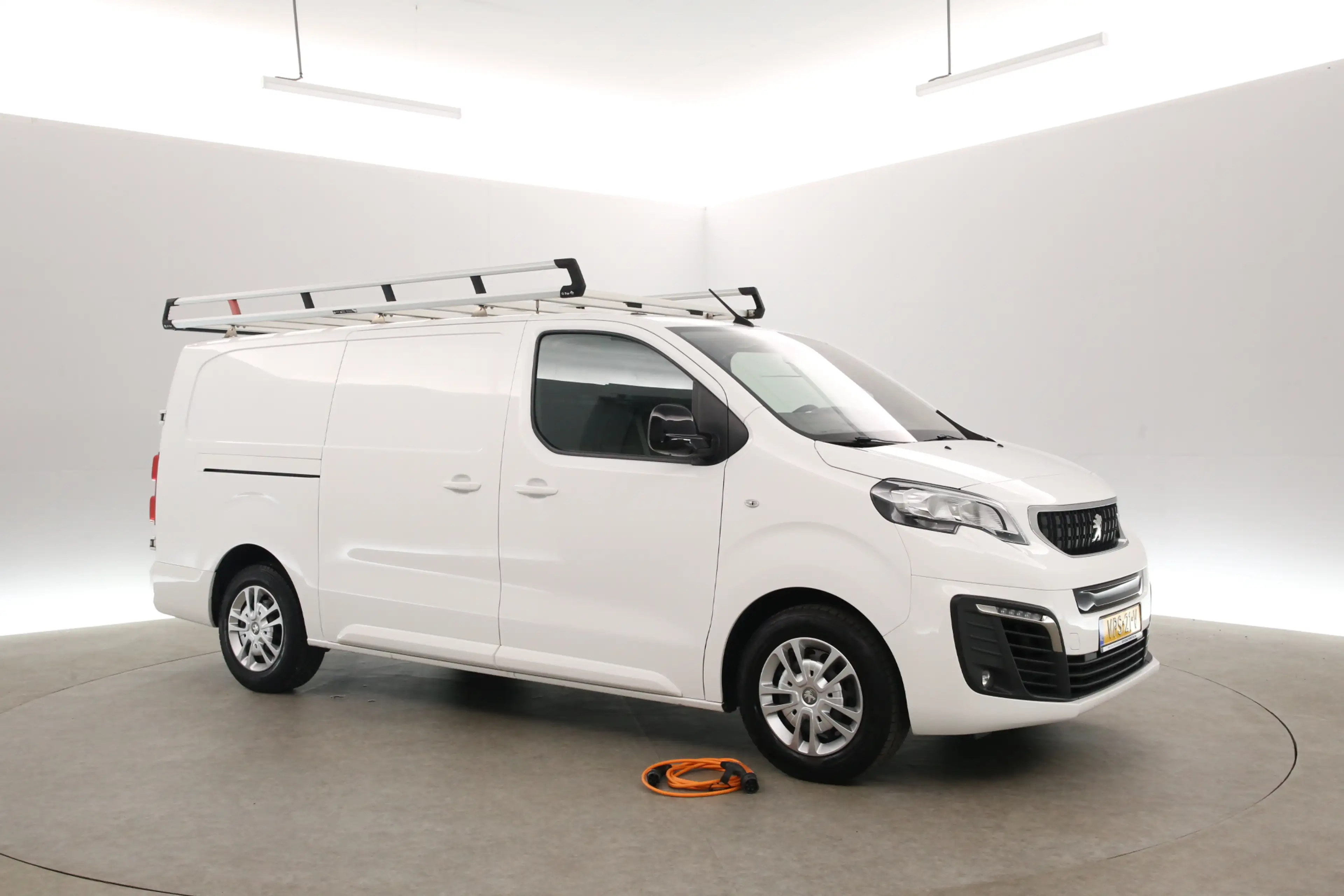 Peugeot e-Expert 75 kWh L3H1 | Snelladen | SOH 92% | Airco | Camera — photo 8