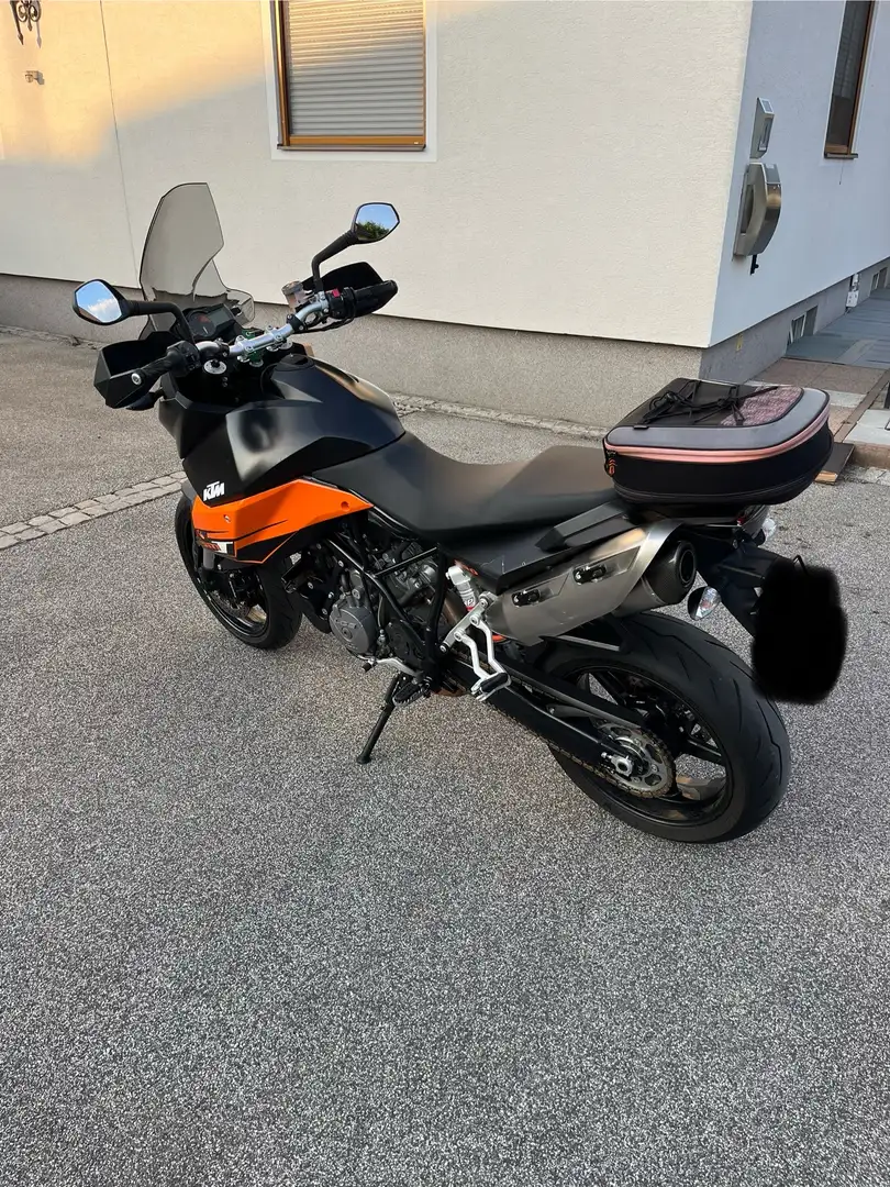 KTM 990 Supermoto SMT - 2