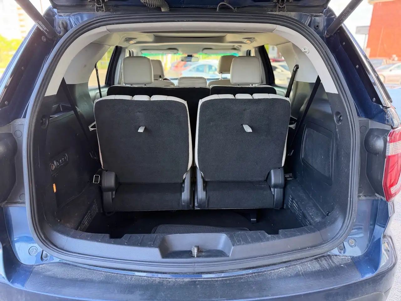 Ford Explorer photo Ford Explorer