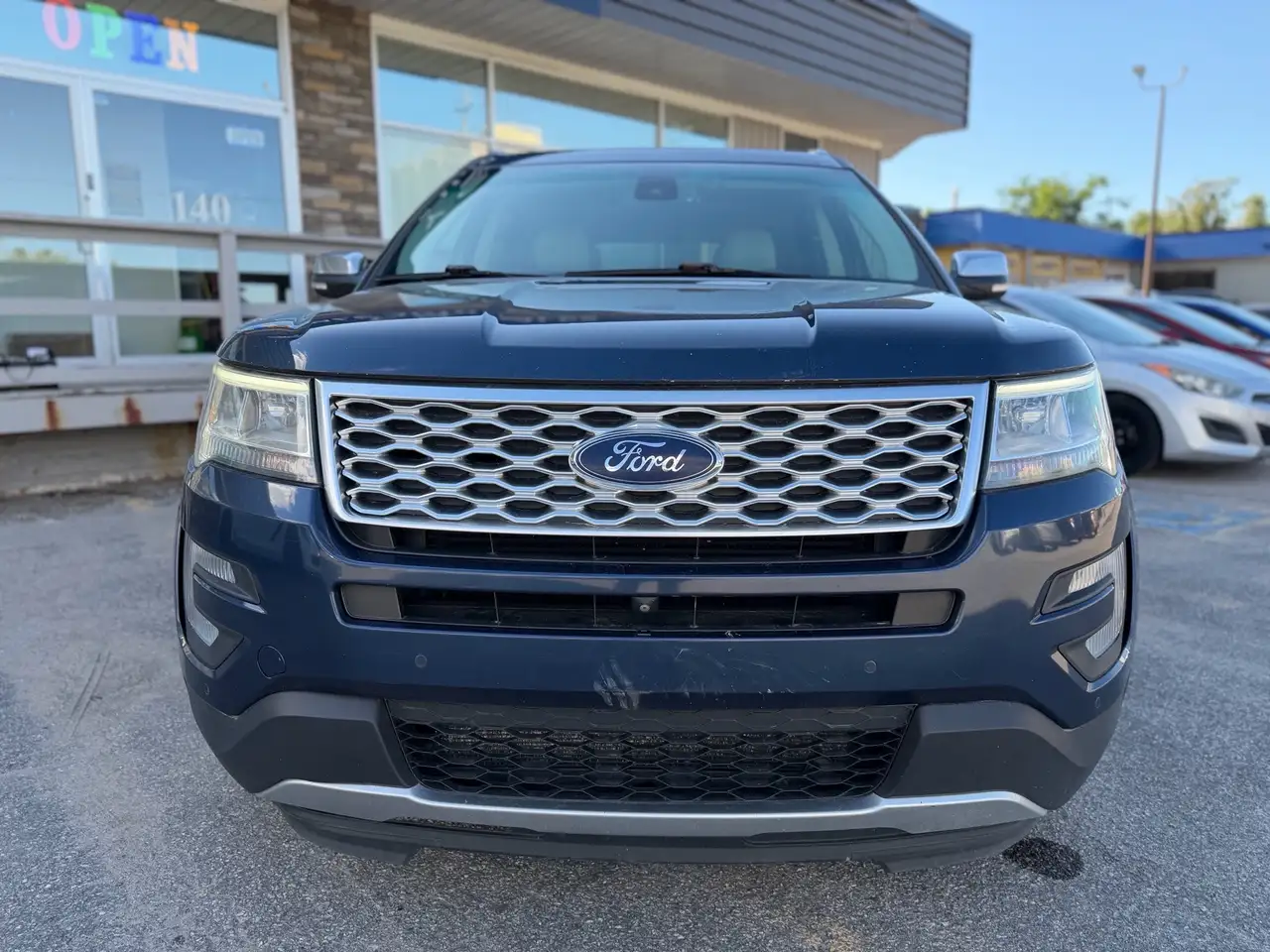 Ford Explorer photo Ford Explorer