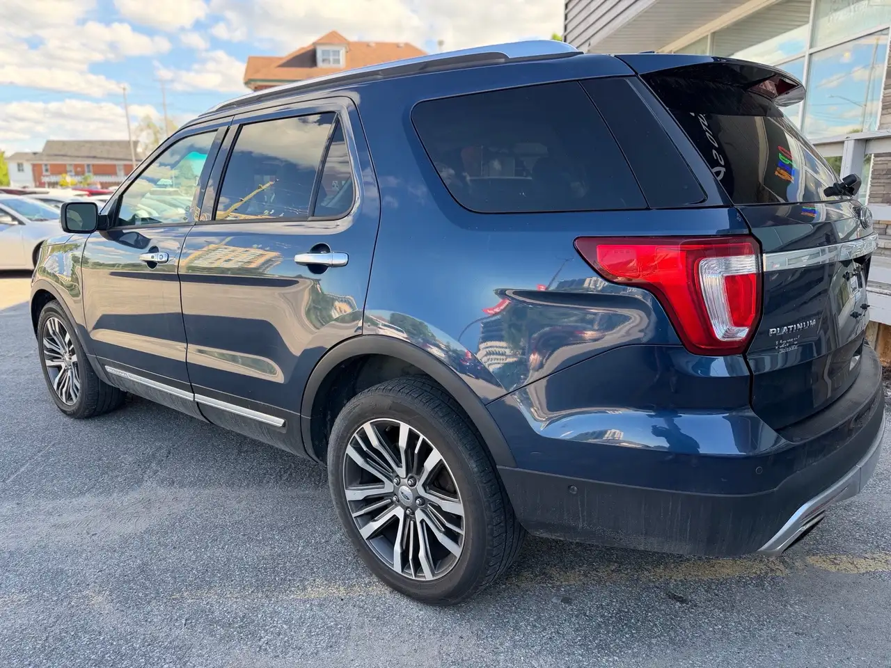 Ford Explorer photo Ford Explorer