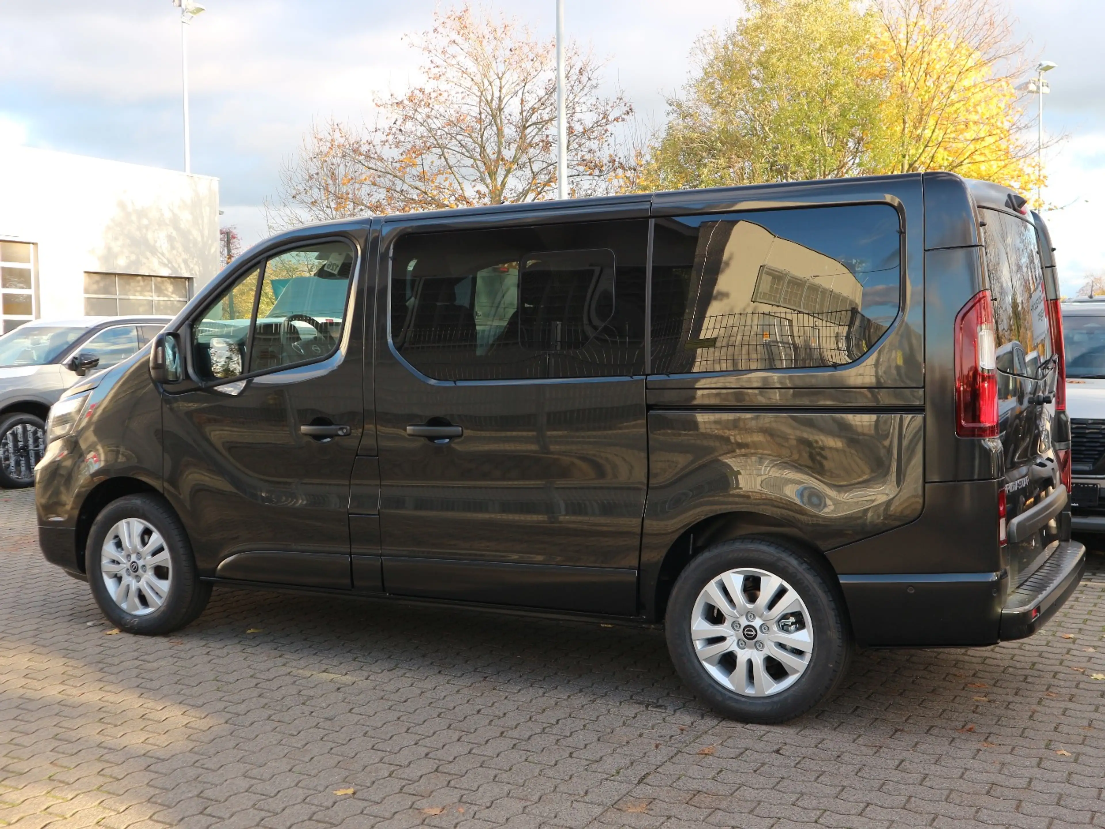 Nissan Primastar Kombi9 L1H1 2,8t dCi170 9AT TEKNA LM — photo 8