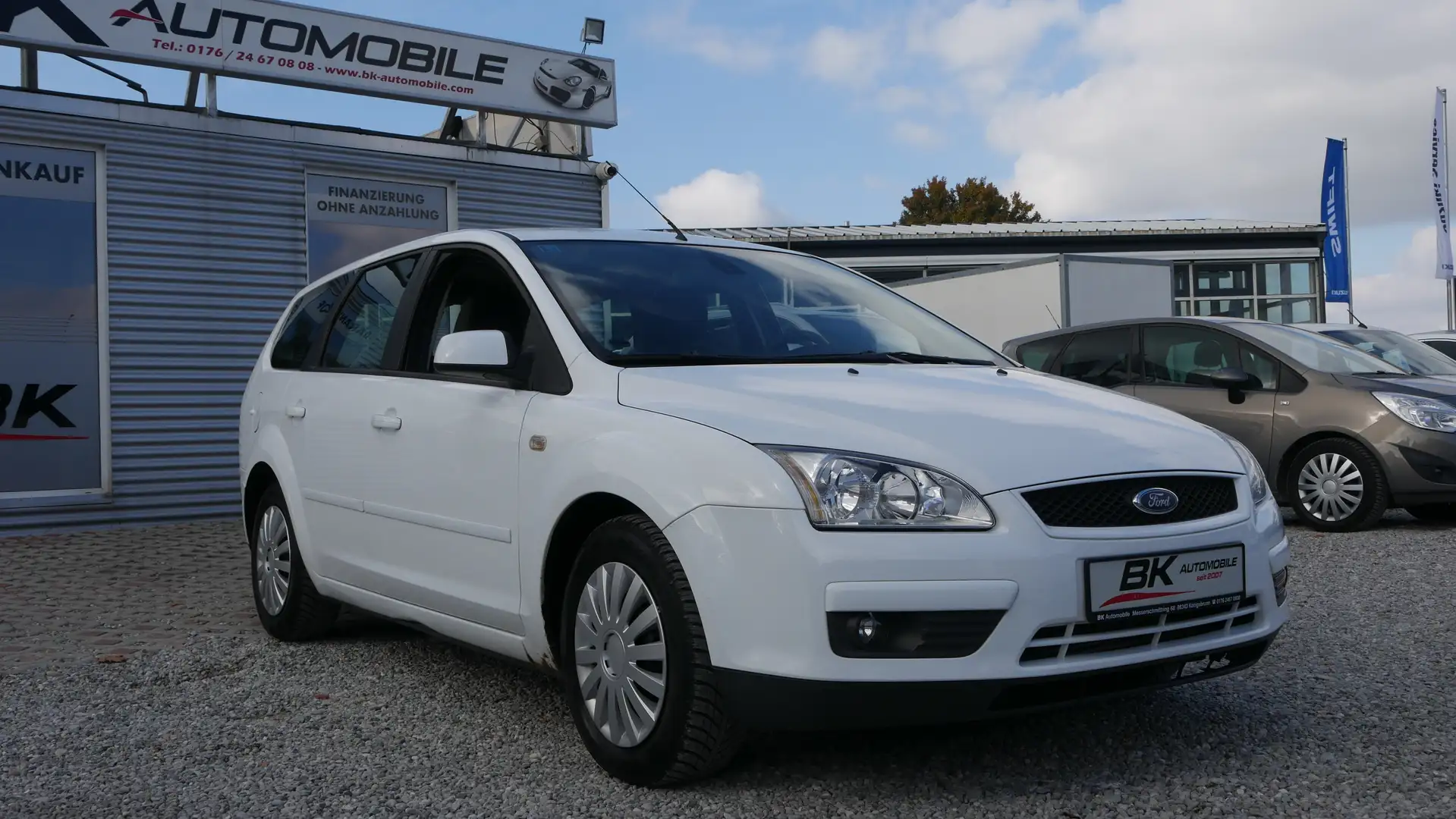 Ford Focus TÜV,- Kundendienst Neu 2. Hand Sitzheiz. Klima Bianco - 1
