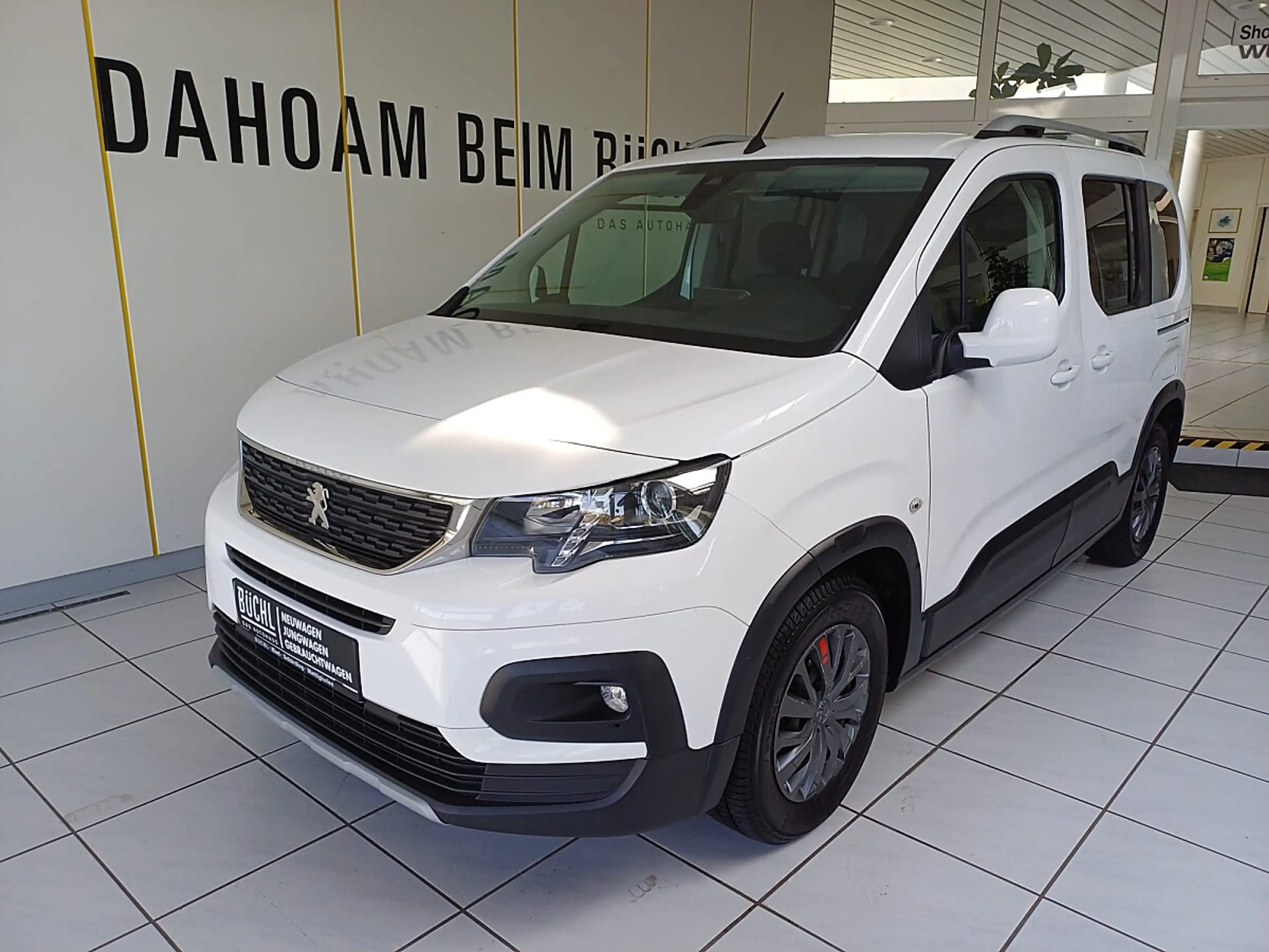 Peugeot Rifter 1,5 BlueHDI 100 S&S Allure — photo 2