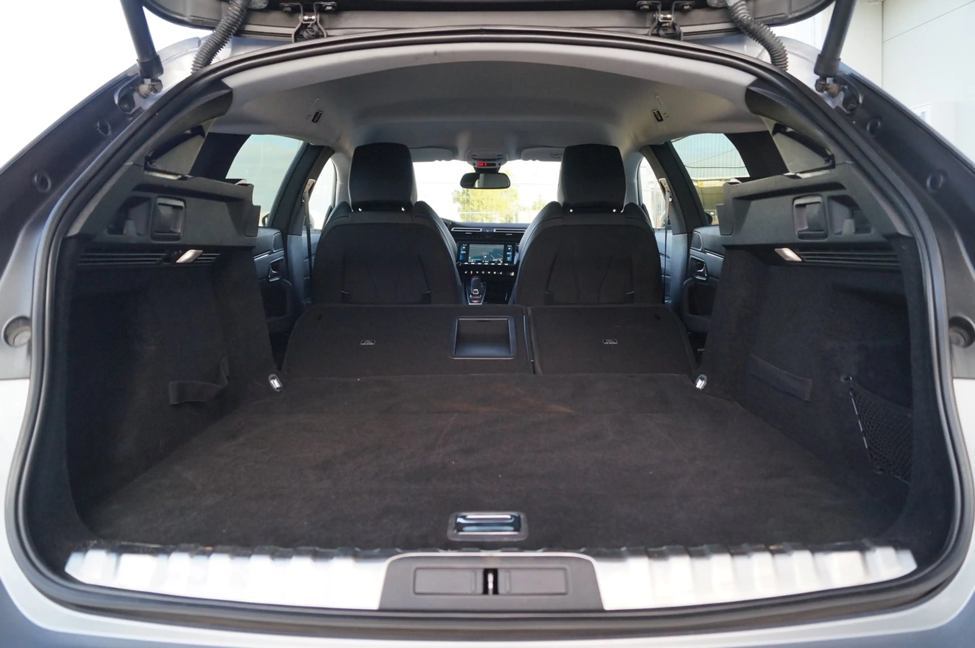 Peugeot 508 SW 1,5 BlueHDi 130 EAT8 S&S Allure P — photo 11