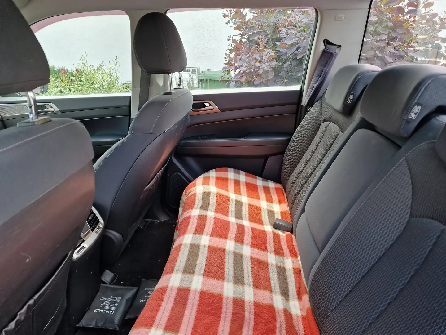 SsangYong Musso Musso 2,2 E-XDI Quartz 4 WD AT Grau - 2