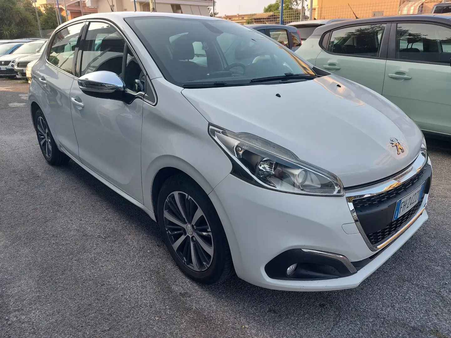 Peugeot 208 208 5p 1.2 puretech Allure gpl 82cv Blanc - 2