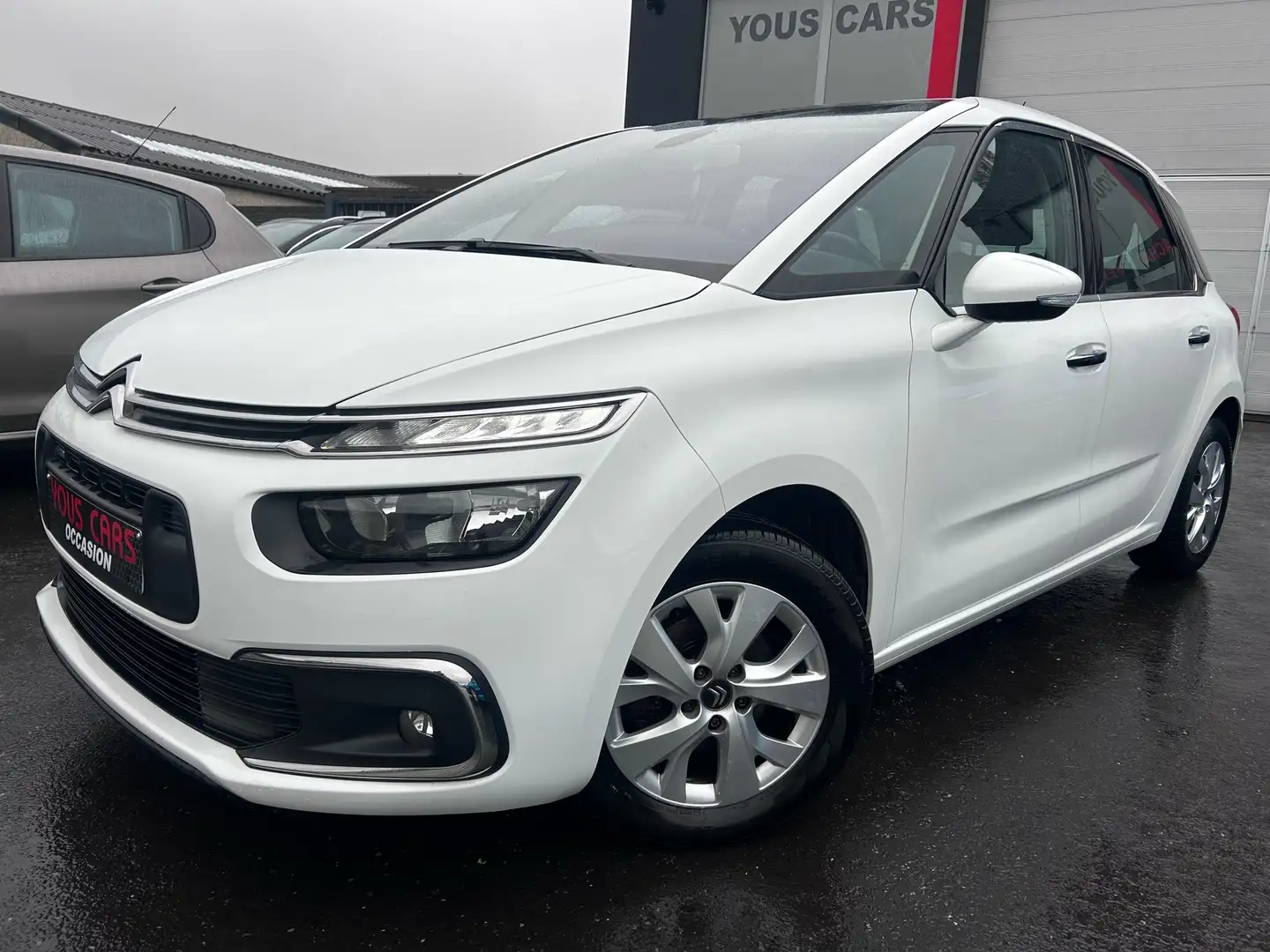 Citroen C4 Picasso 1.2 PureTech Attraction S Wit - 1