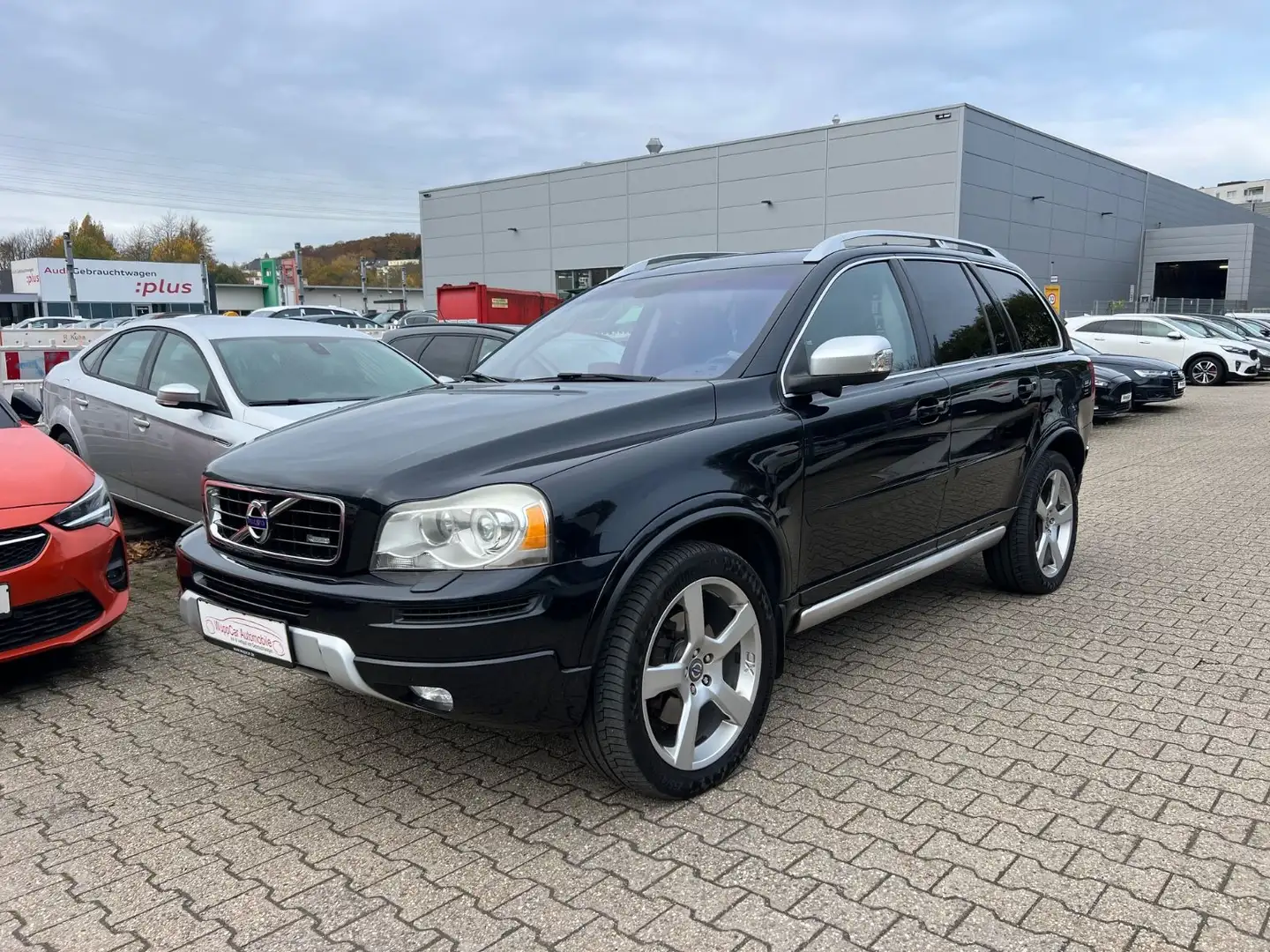 Volvo XC90 D5R-Design 7-SITZER*AUTOMATIK*NAVI*TOT*AHK Noir - 1