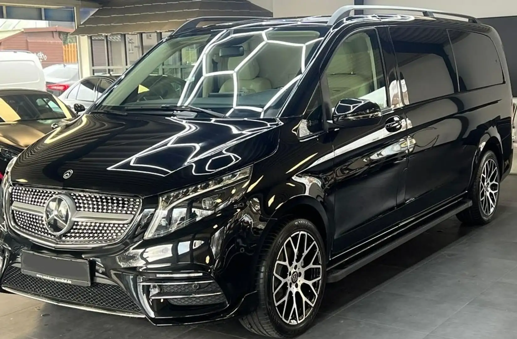 Mercedes-Benz V 300d Extralargo Exclusive Negro - 2