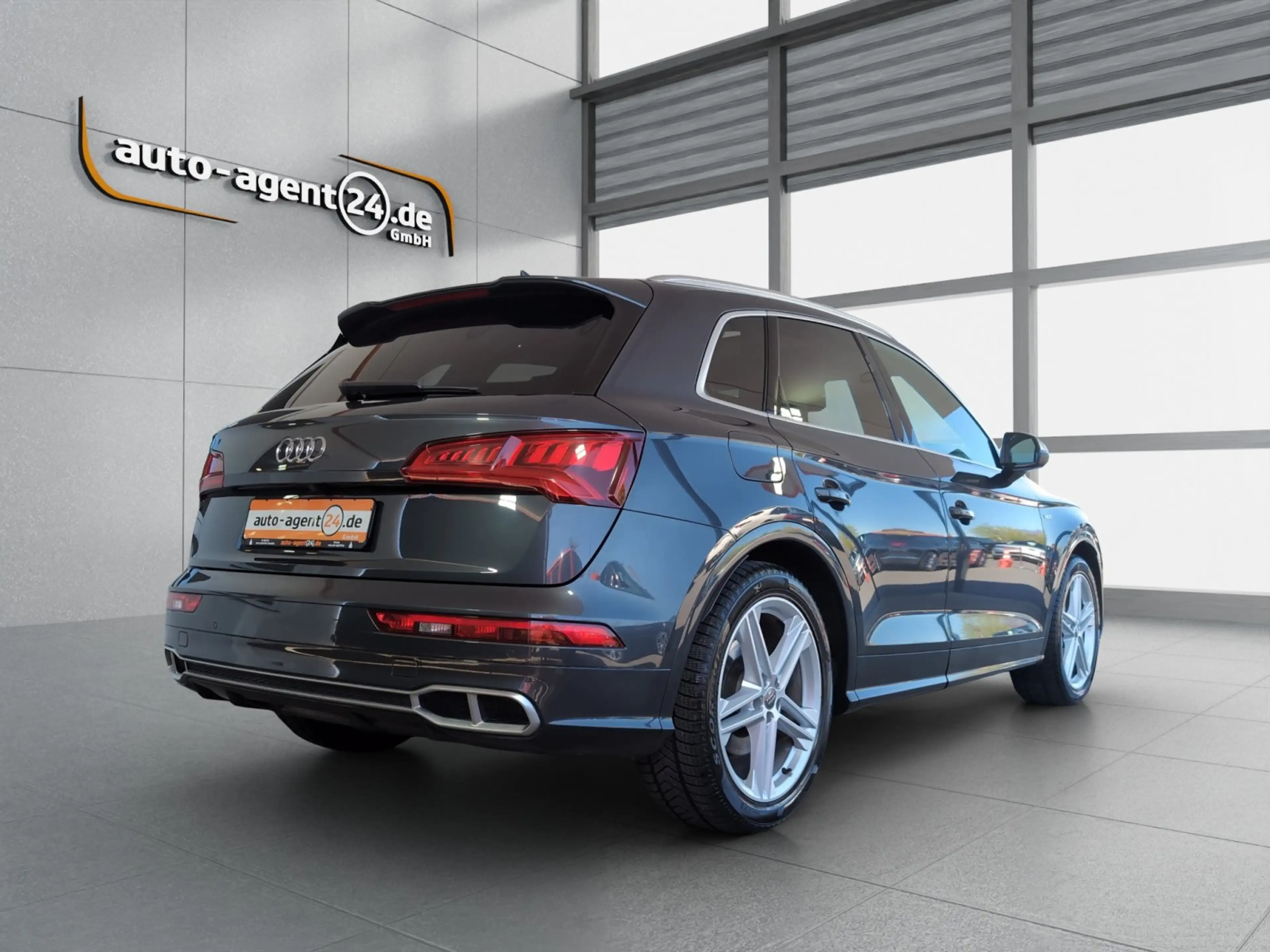 Audi SQ5 3.0 TFSI quat./Matrix/Pano/Luft/Carbon/B&O/ACC — photo 4