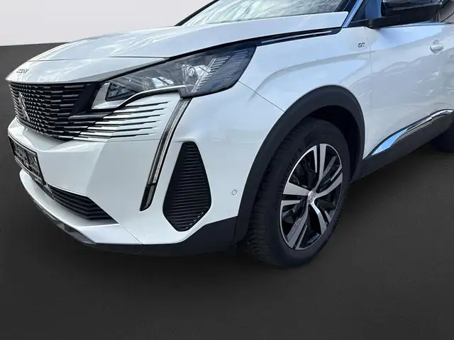 Peugeot 3008 view 11