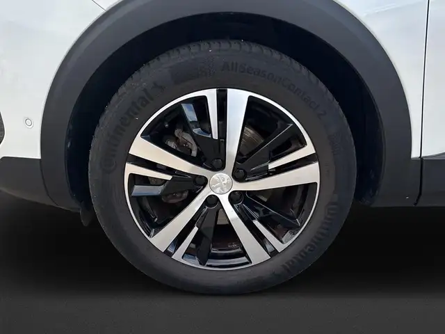 Peugeot 3008 view 10