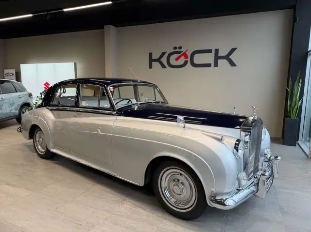 Rolls-Royce Cloud Silver Cloud II