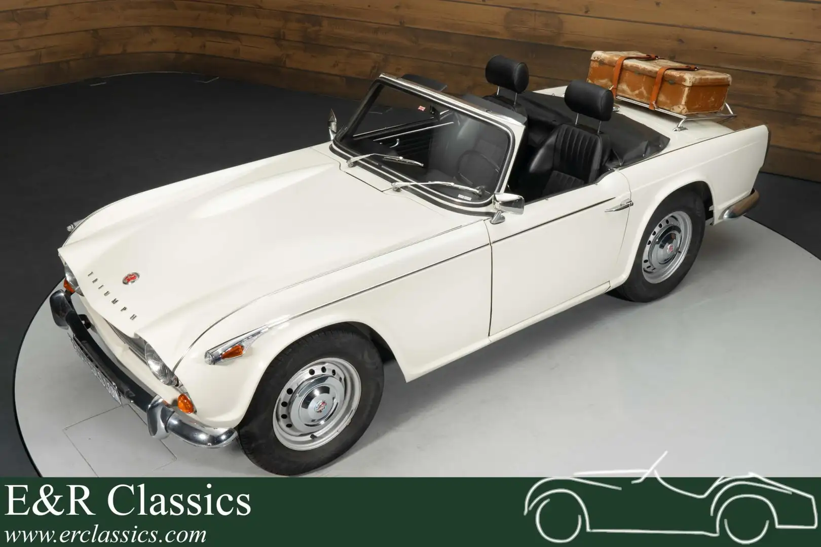 Triumph TR4A IRS Cabriolet | 1966 Blanc - 1