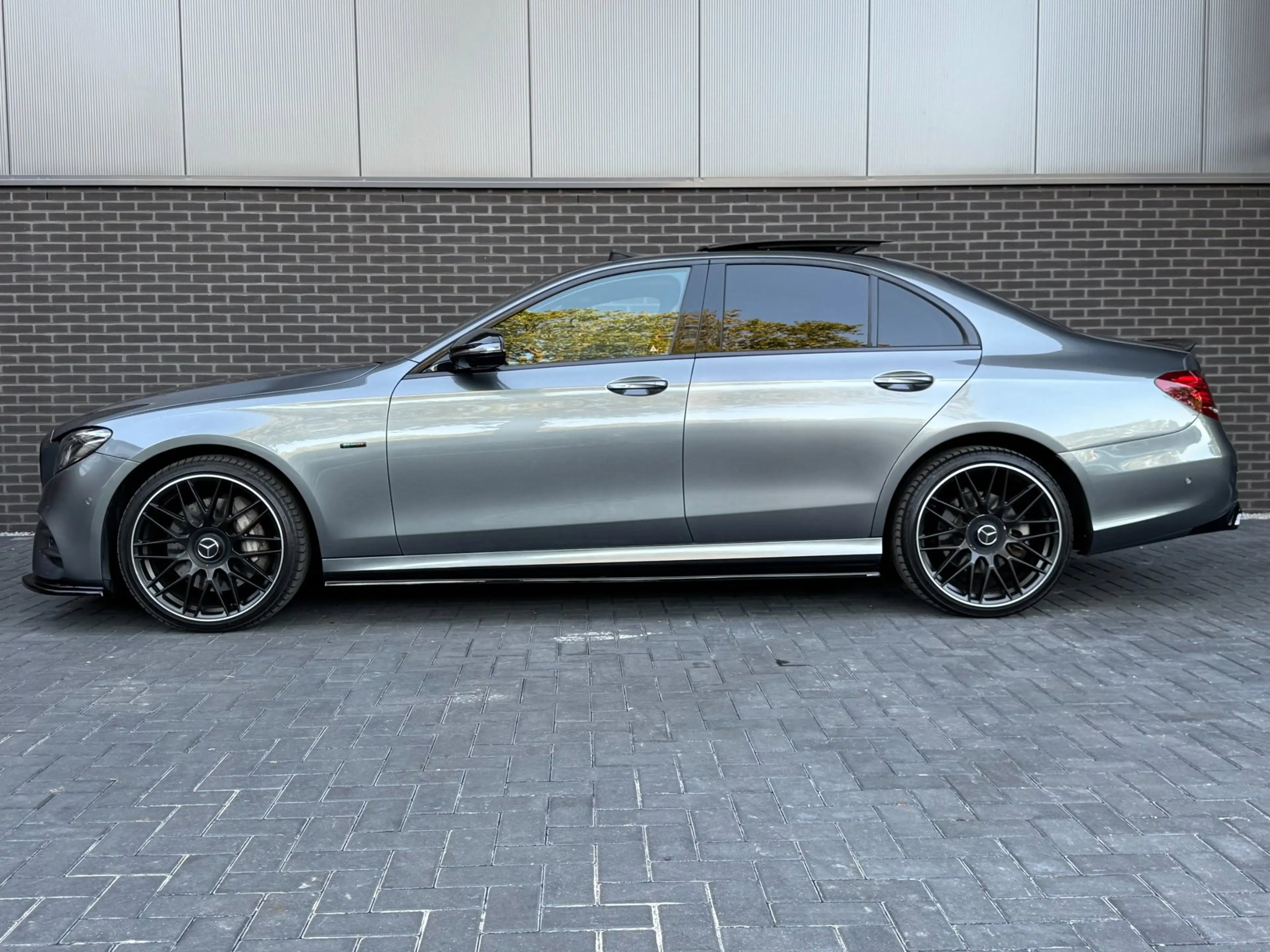 Mercedes-Benz E 300 e Business Solution AMG | Pano | 360 | Trekhaak | — photo 11