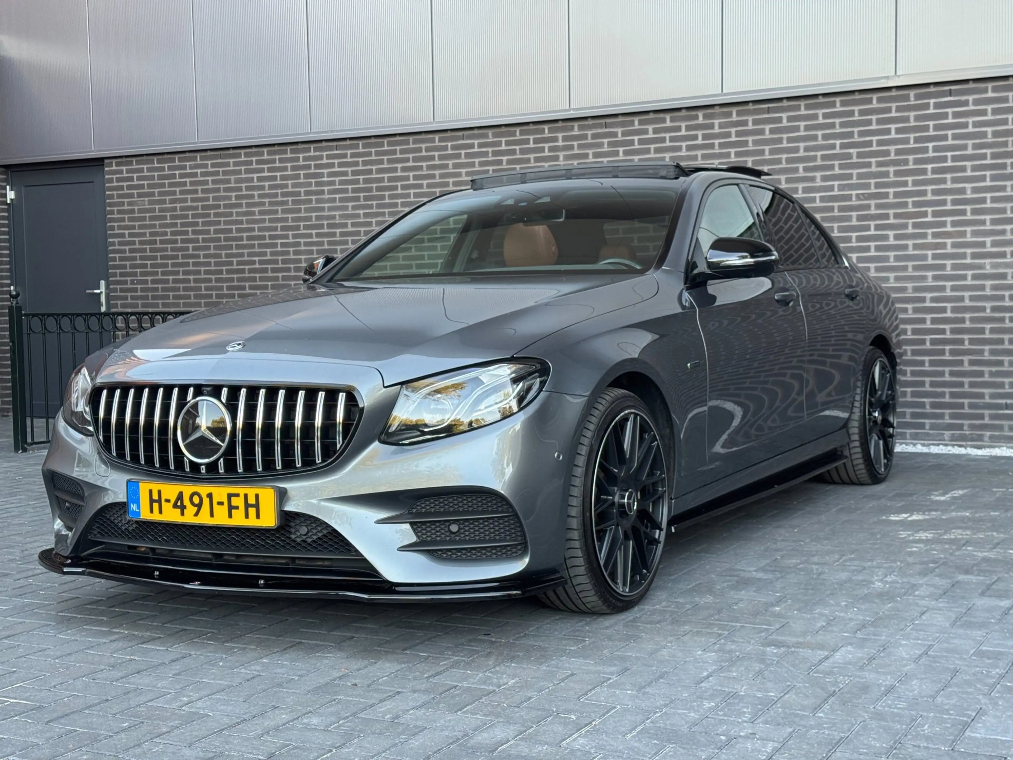Mercedes-Benz E 300 e Business Solution AMG | Pano | 360 | Trekhaak | — photo 13