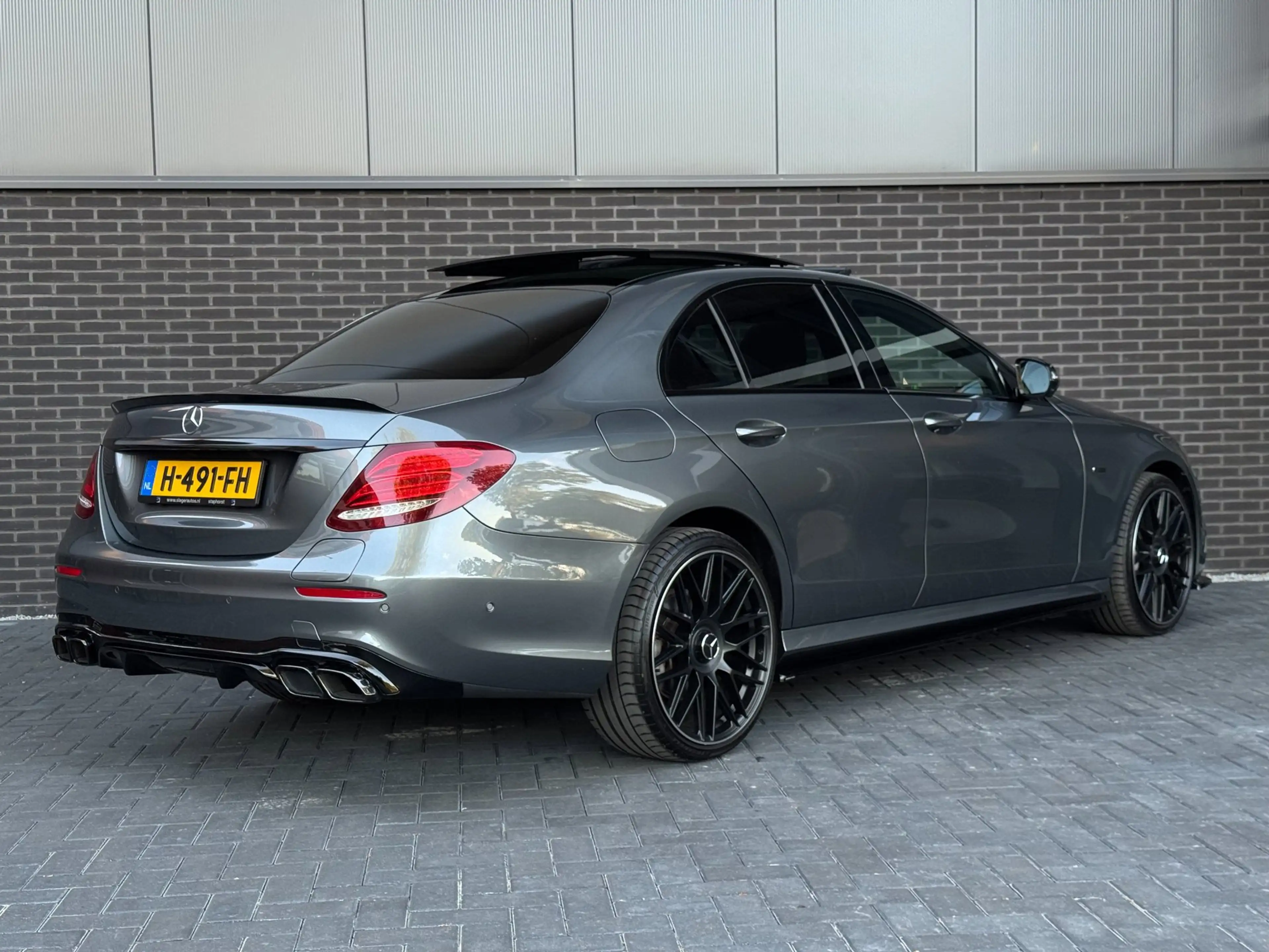 Mercedes-Benz E 300 e Business Solution AMG | Pano | 360 | Trekhaak | — photo 2
