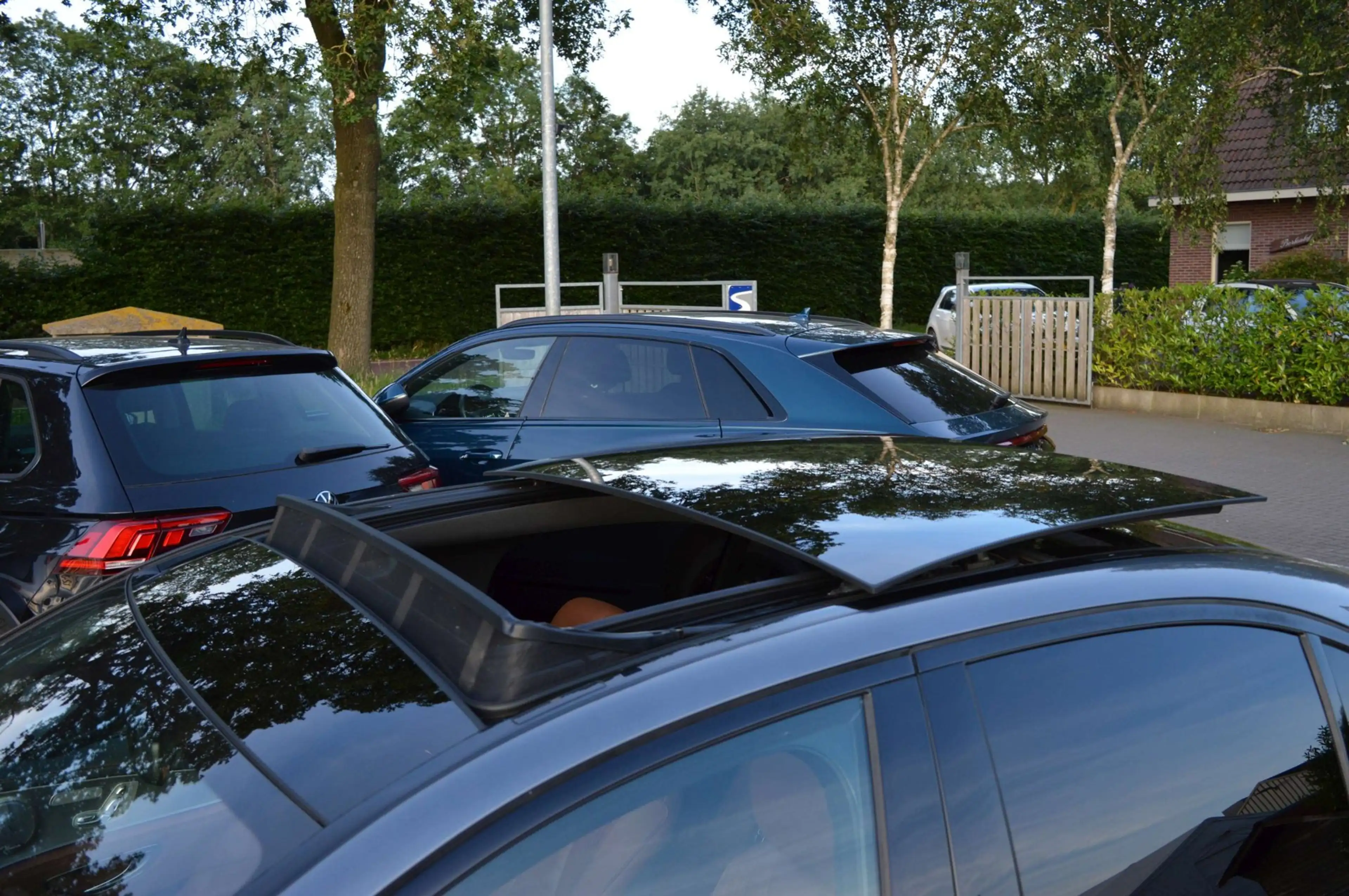 Mercedes-Benz E 300 e Business Solution AMG | Pano | 360 | Trekhaak | — photo 15