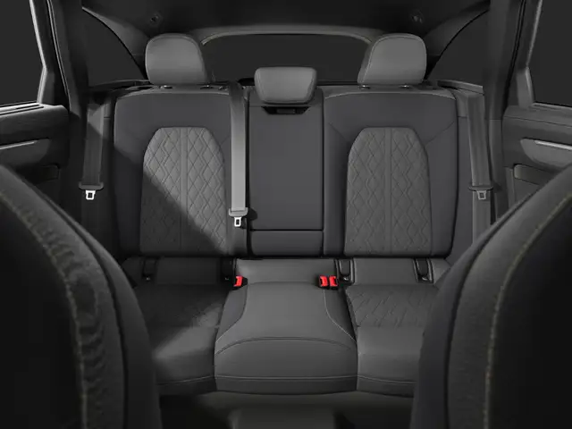 Audi A6 view 11
