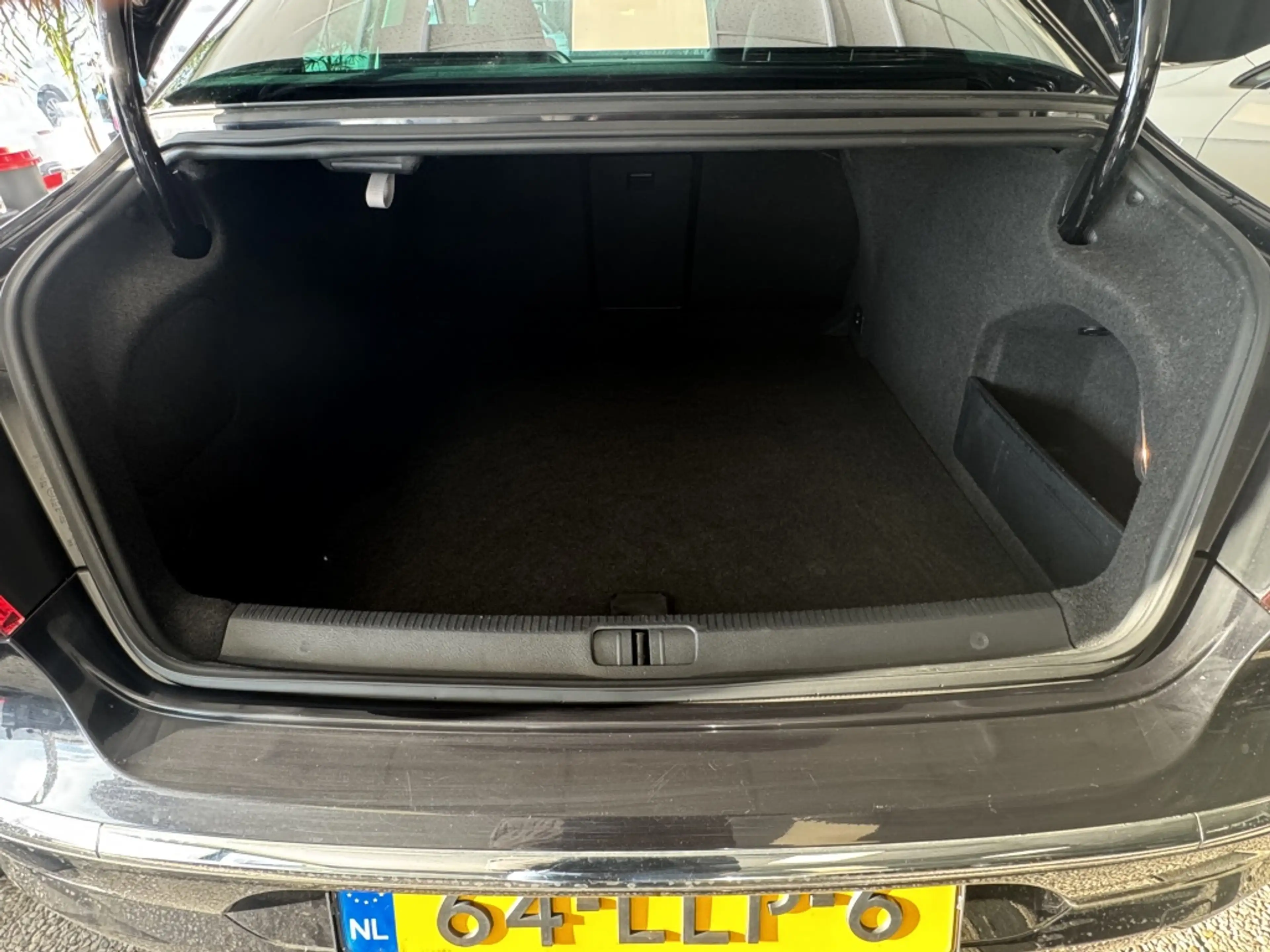 Volkswagen Passat CC 1.8 TSI 4p. — photo 11