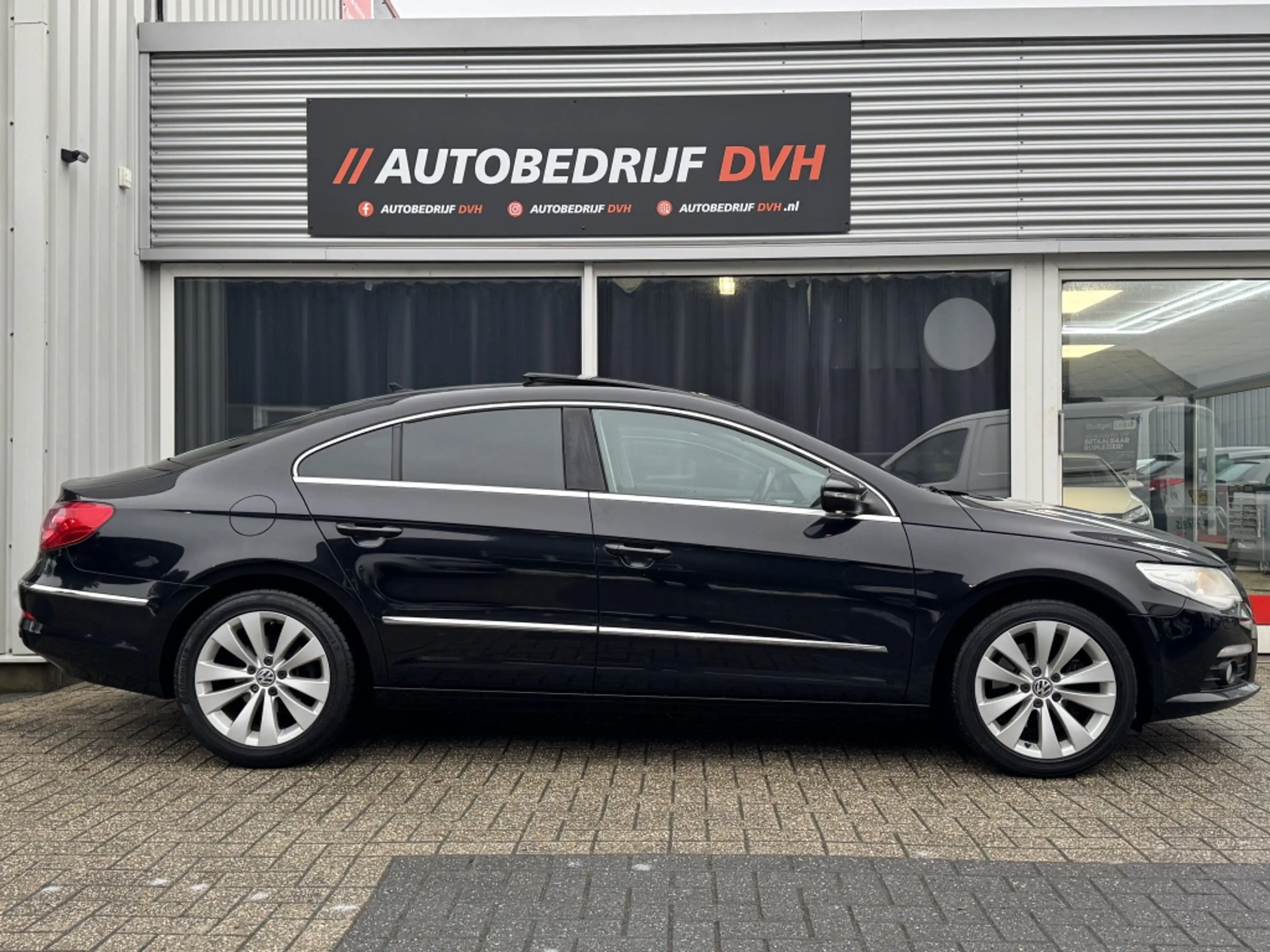 Volkswagen Passat CC 1.8 TSI 4p. — photo 14