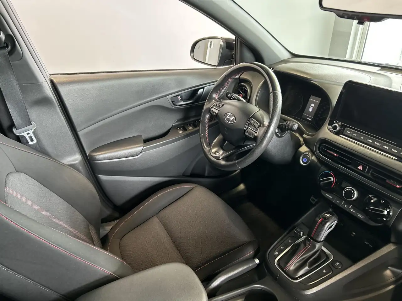 Hyundai KONA photo Hyundai KONA