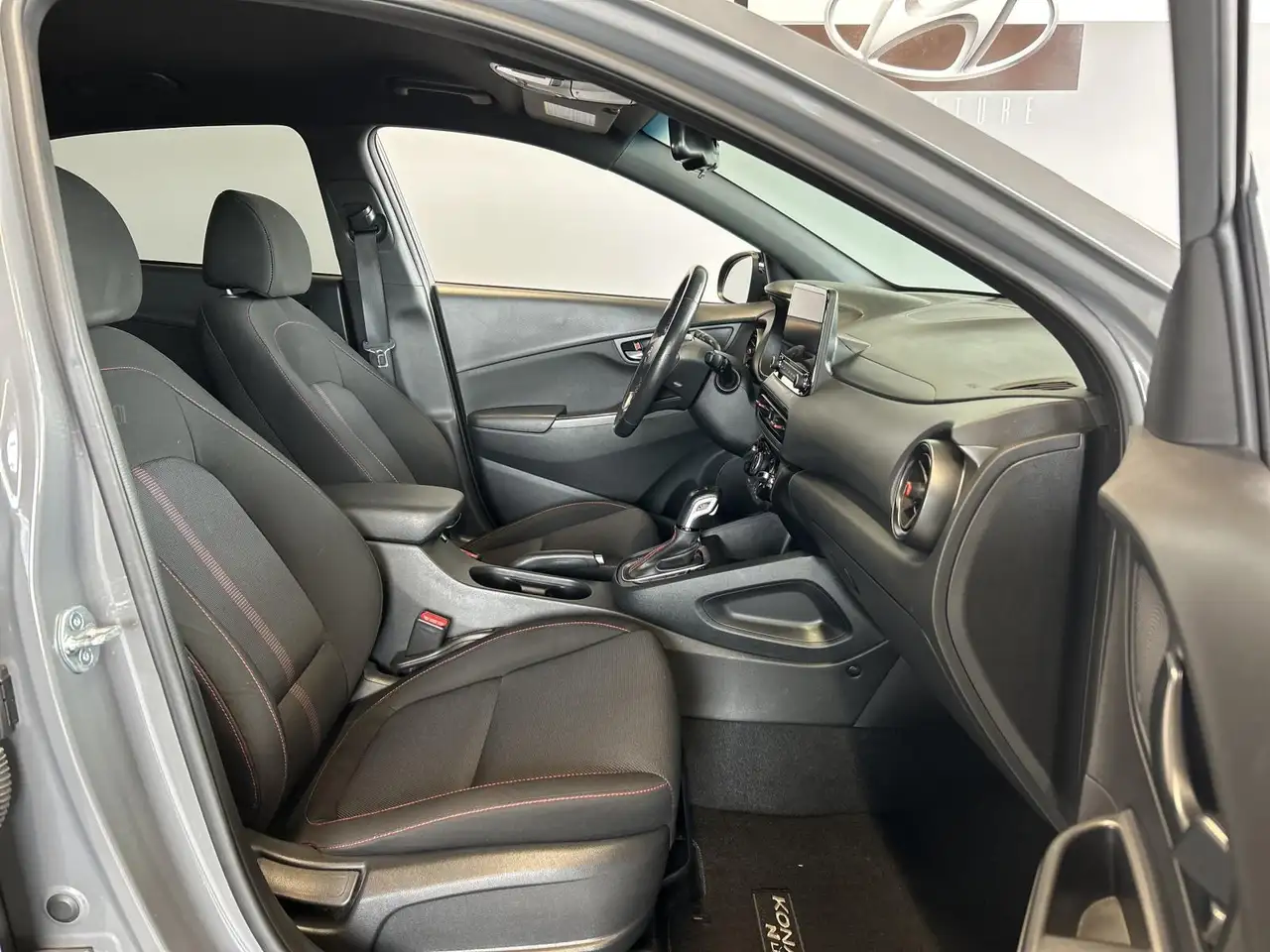 Hyundai KONA photo Hyundai KONA