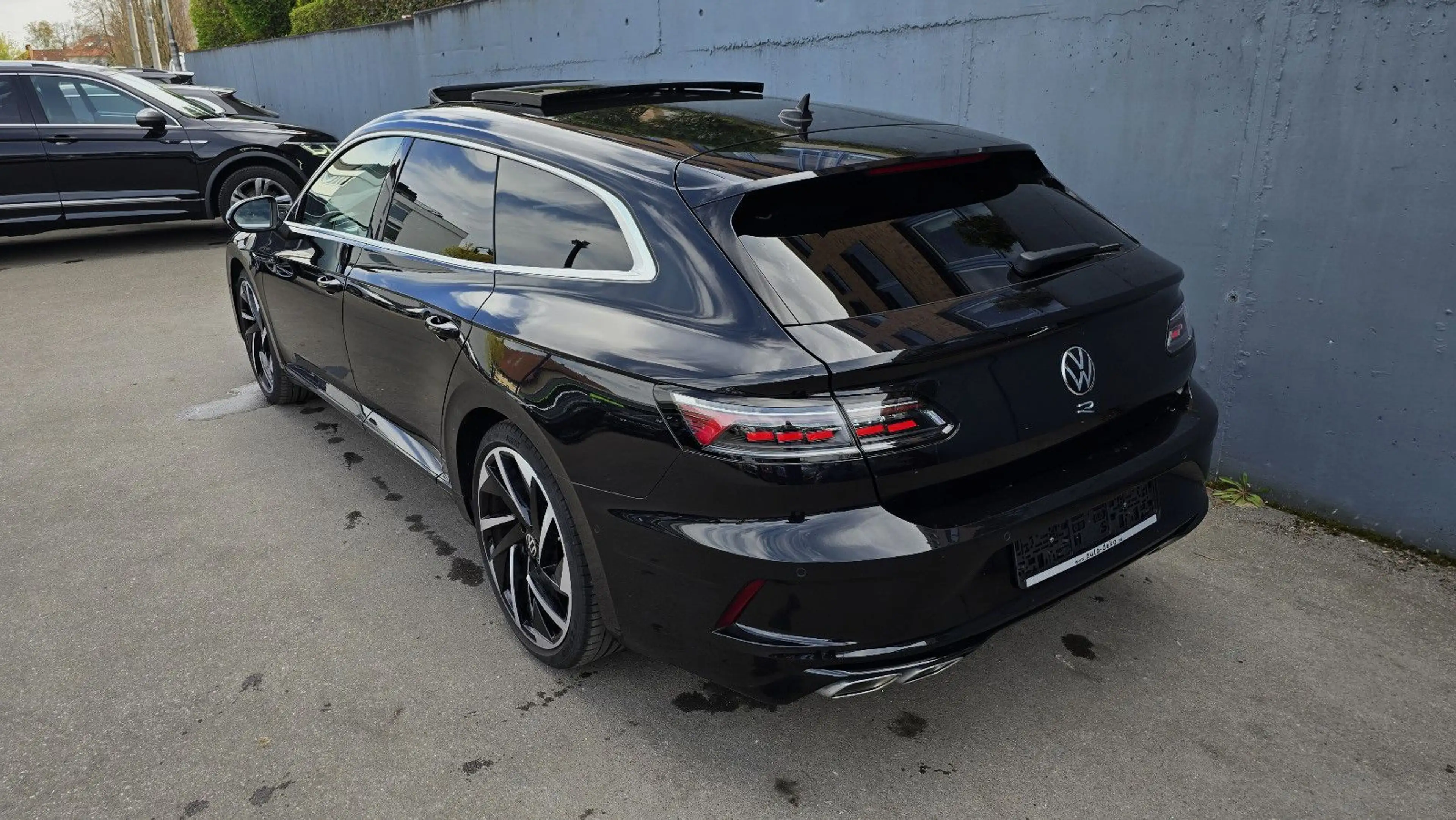 Volkswagen Arteon R 4M DSG Pano/ACC/DCC/360*/Key-less/20 — photo 3