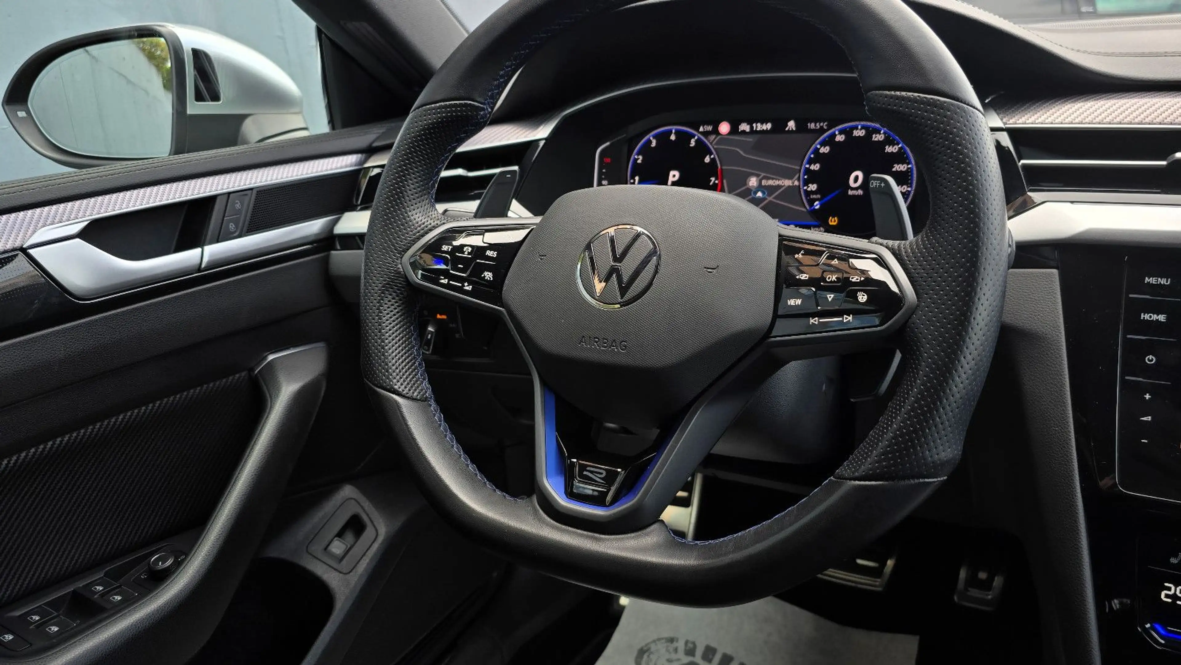 Volkswagen Arteon R 4M DSG Pano/ACC/DCC/360*/Key-less/20 — photo 11
