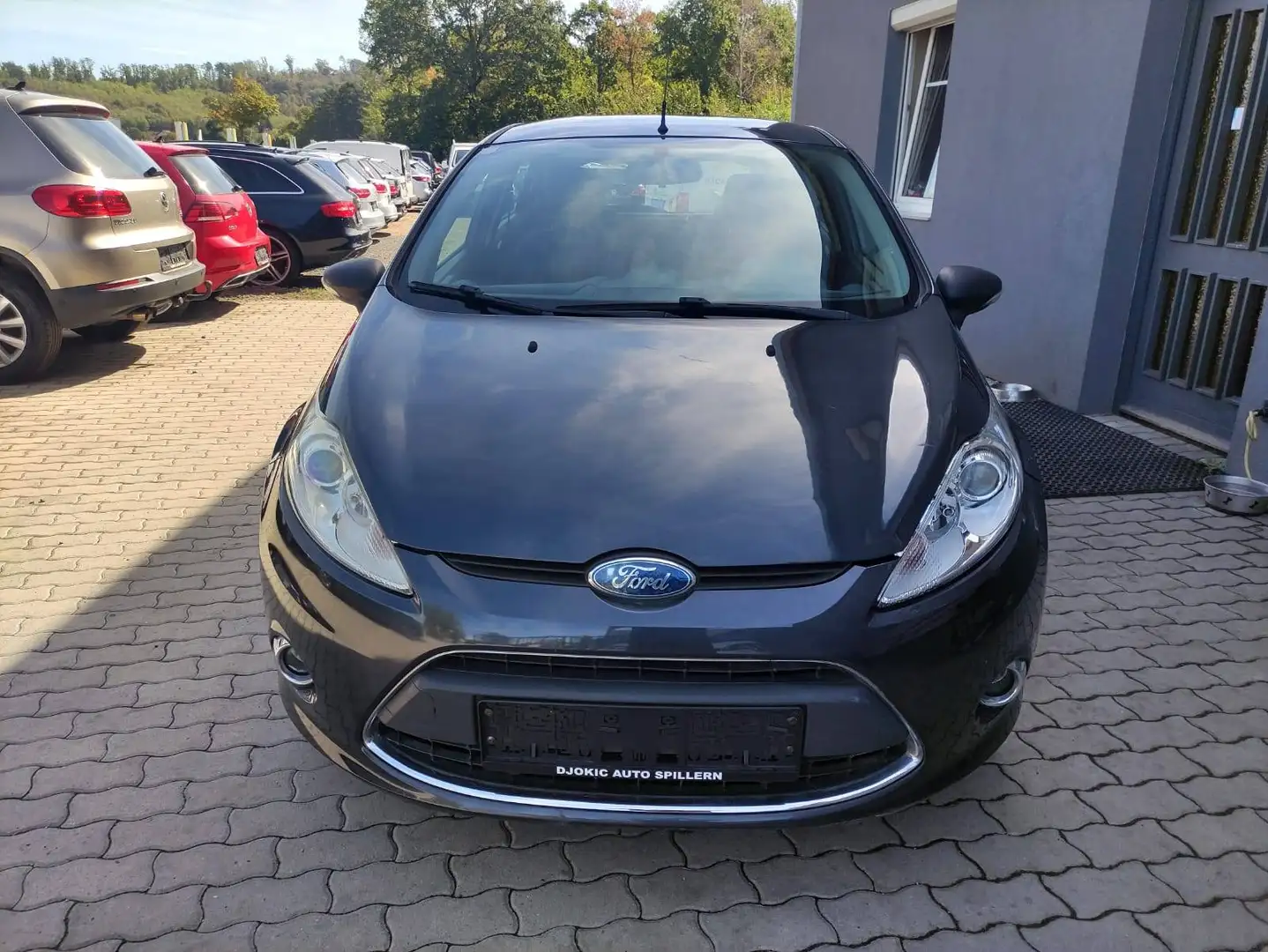 Ford Fiesta Fiesta Trend 1,25 Trend Grau - 1