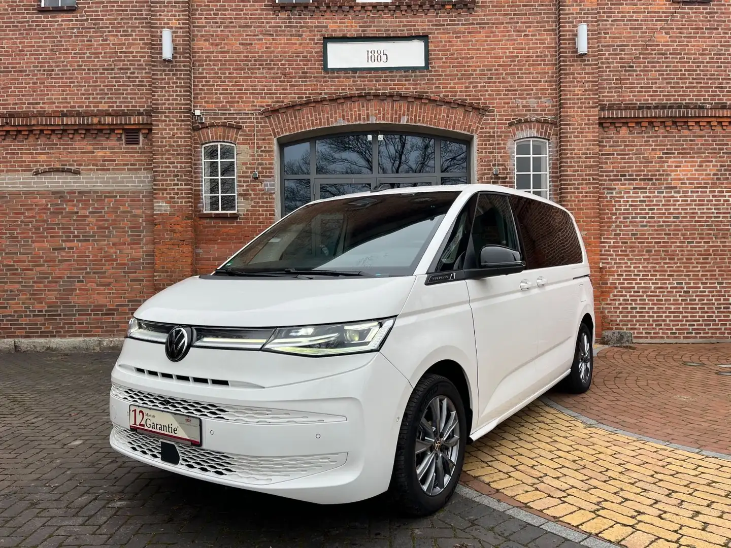 Volkswagen T7 Multivan Energetic Pano/AHK/Matrix/7 Sitzer Wit - 1