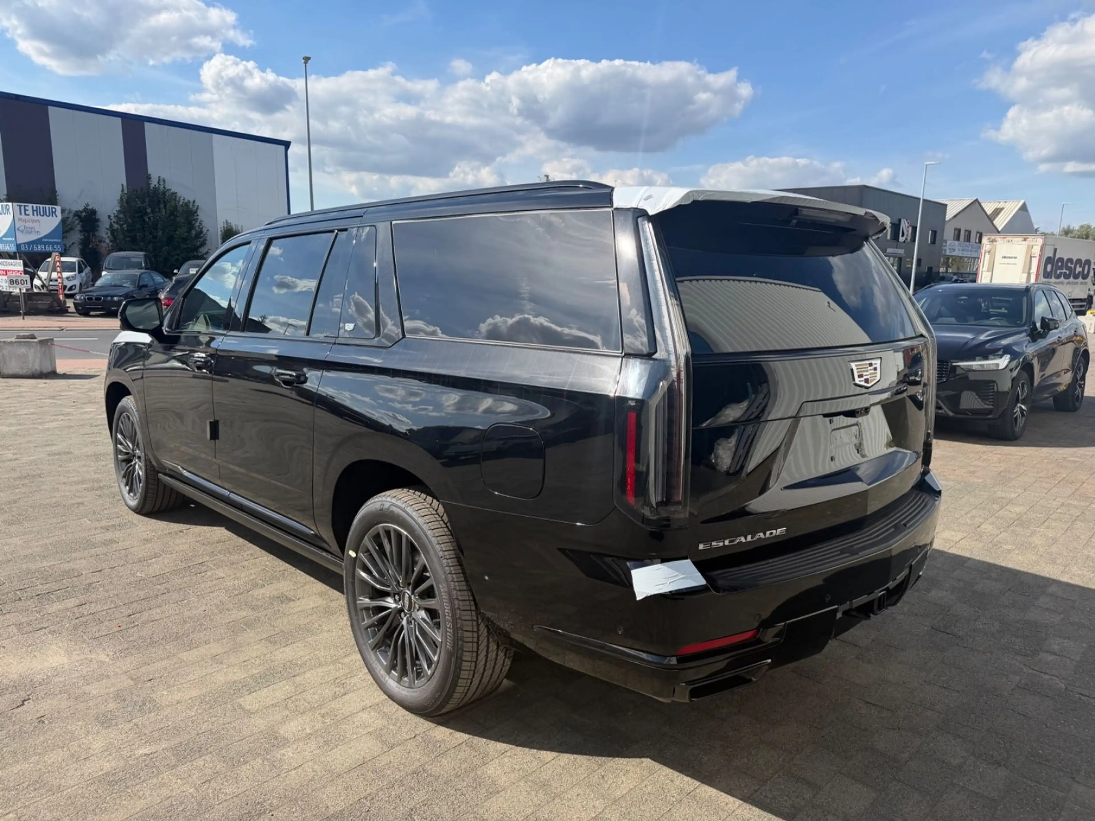 Cadillac Escalade 6.2 ESV 4WD Sport Platinum Prod.2026 — photo 4