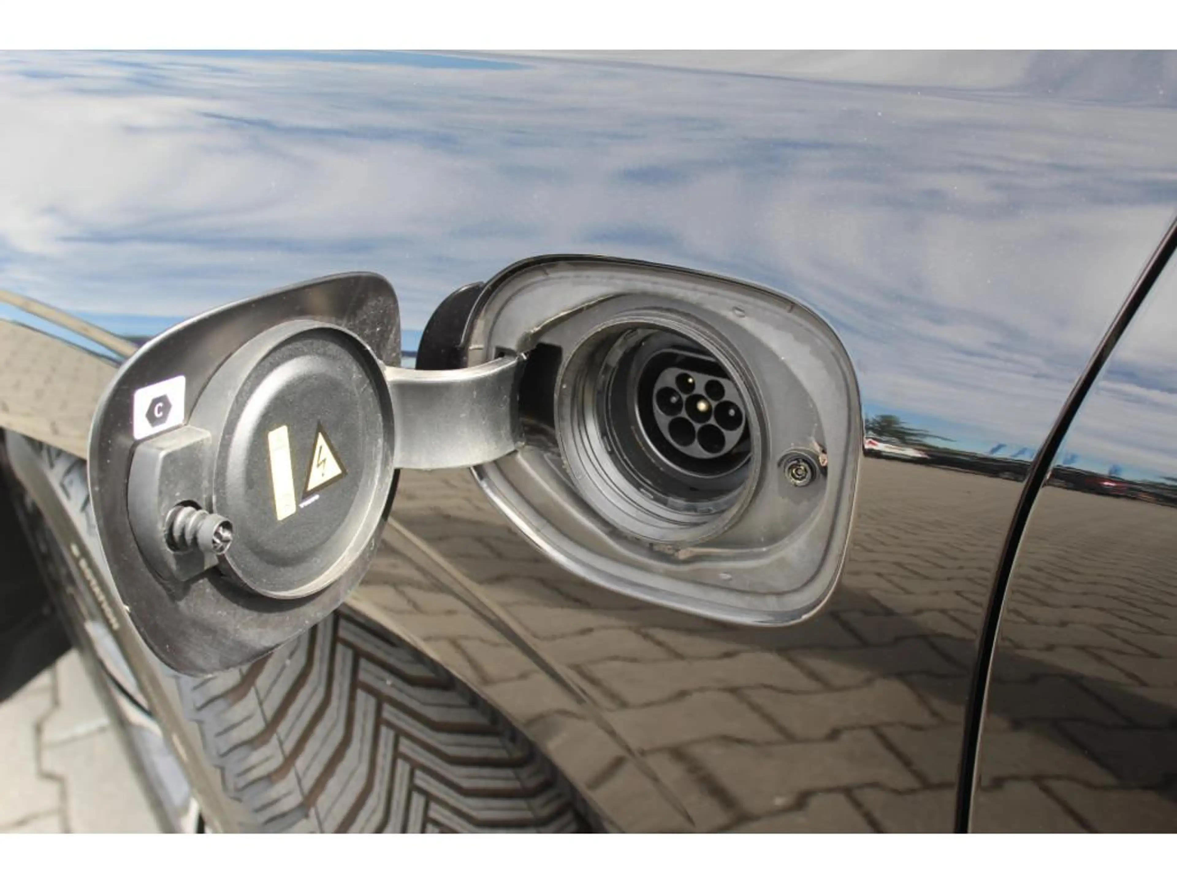 Volvo XC60 2.0 T6 Plug-in hybrid AWD Core Bright | Incl. 12 m — photo 15