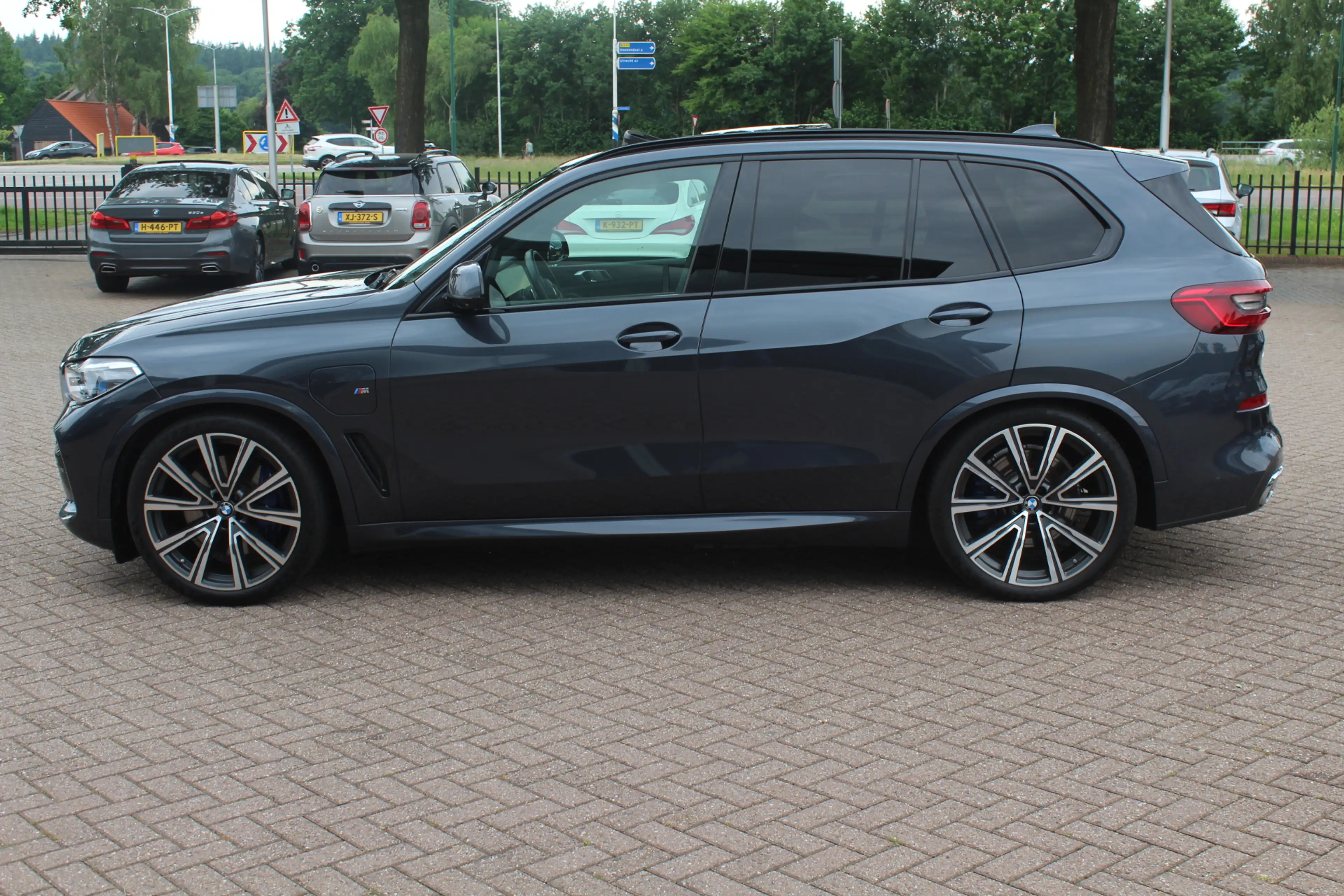 BMW X5 xDrive45e High Exe. M Sport / SOH 91,2% / Panorama — photo 8