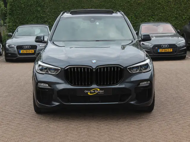 BMW X5 view 9