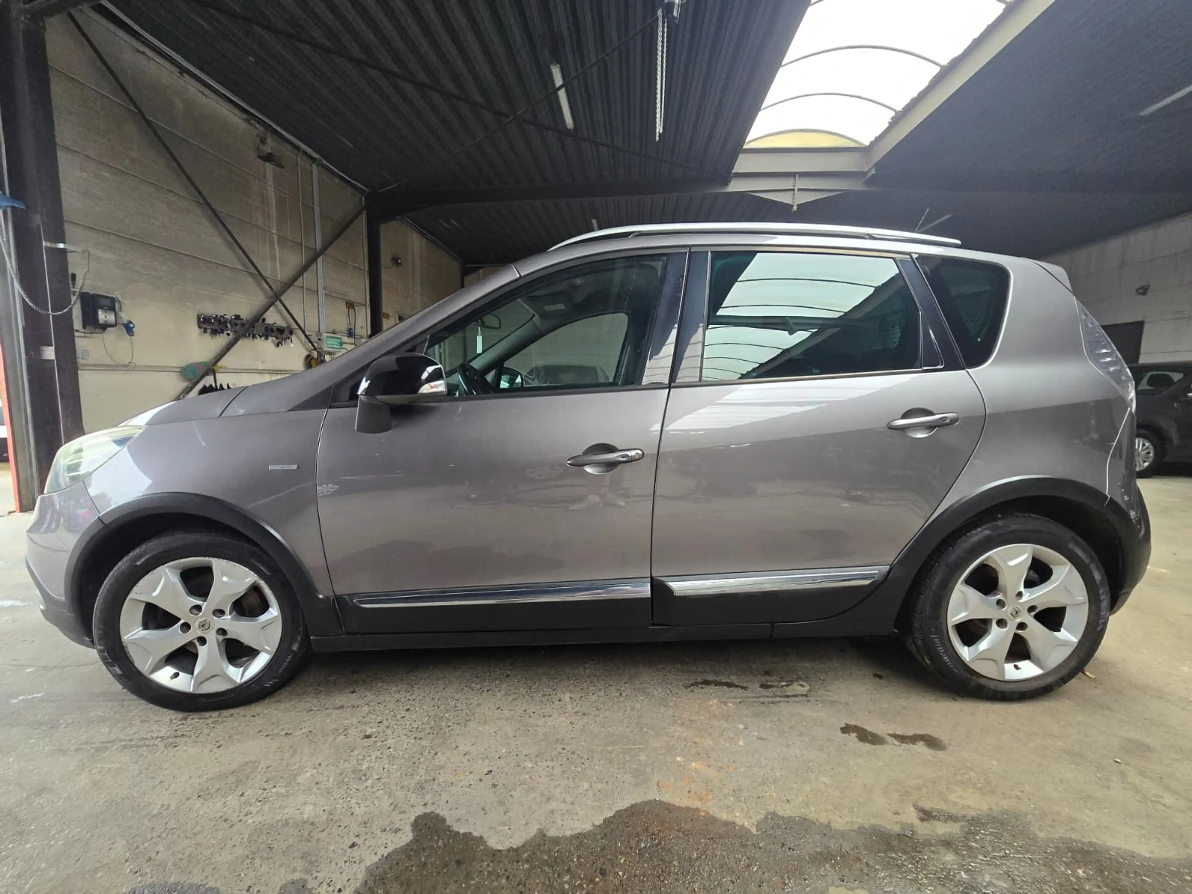 Renault Scenic ✅ Scenic 1.5 dCi Bose Edition EDC — photo 2
