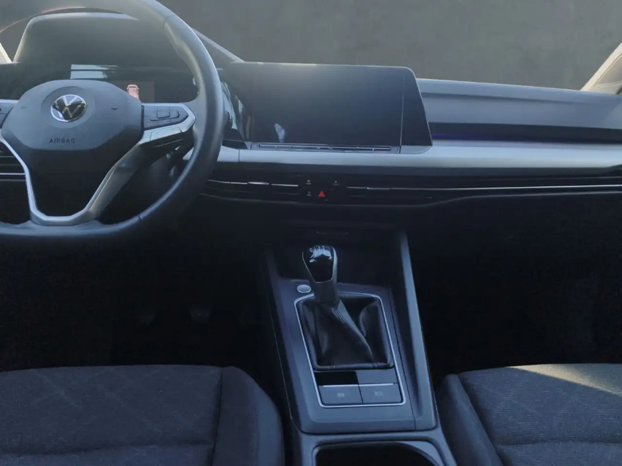 Volkswagen Golf VIII Life+Alufelgen+Navi+Klimaautomatik+Sitzheizg. 8