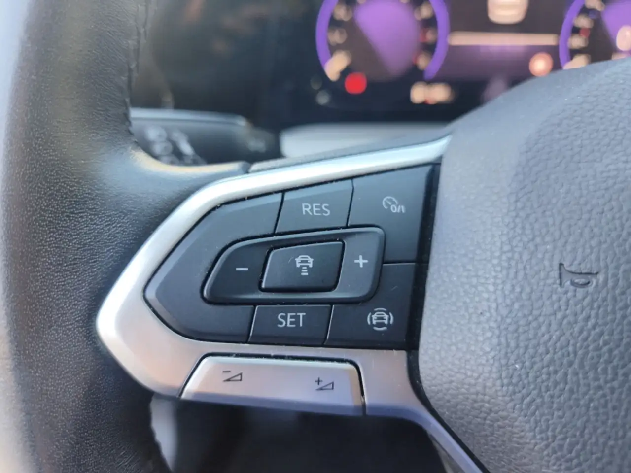Volkswagen Golf VIII Life+Alufelgen+Navi+Klimaautomatik+Sitzheizg. 14