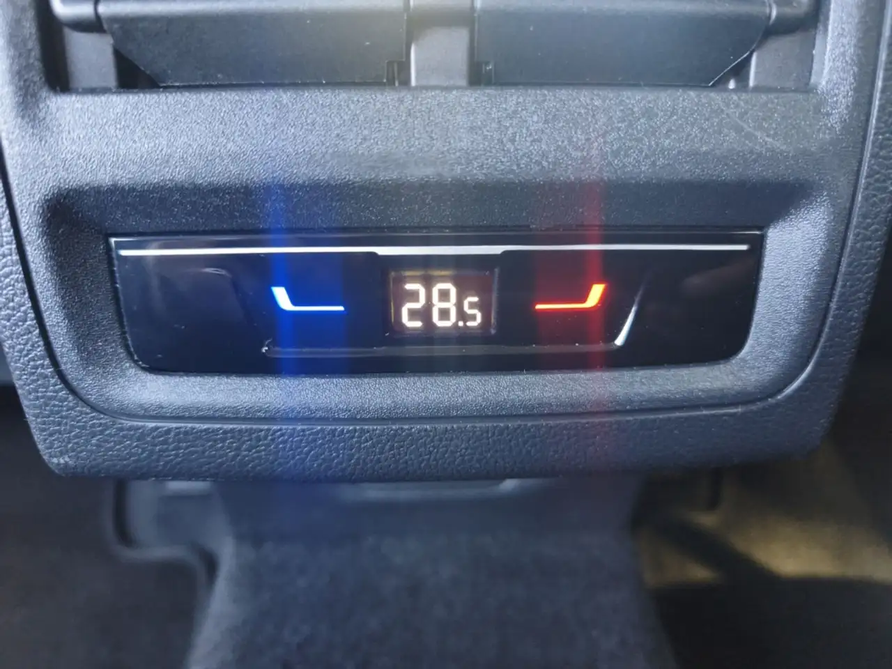 Volkswagen Golf VIII Life+Alufelgen+Navi+Klimaautomatik+Sitzheizg. 13