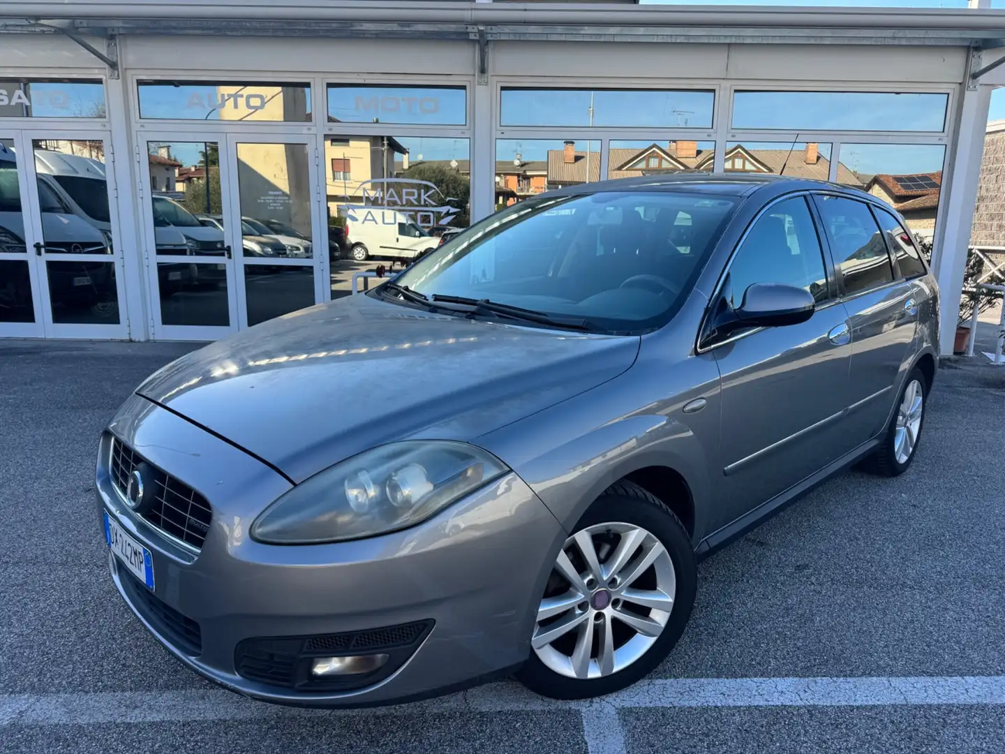 Fiat Croma Croma 1.9 Multijet 16V Dynamic Gris - 1