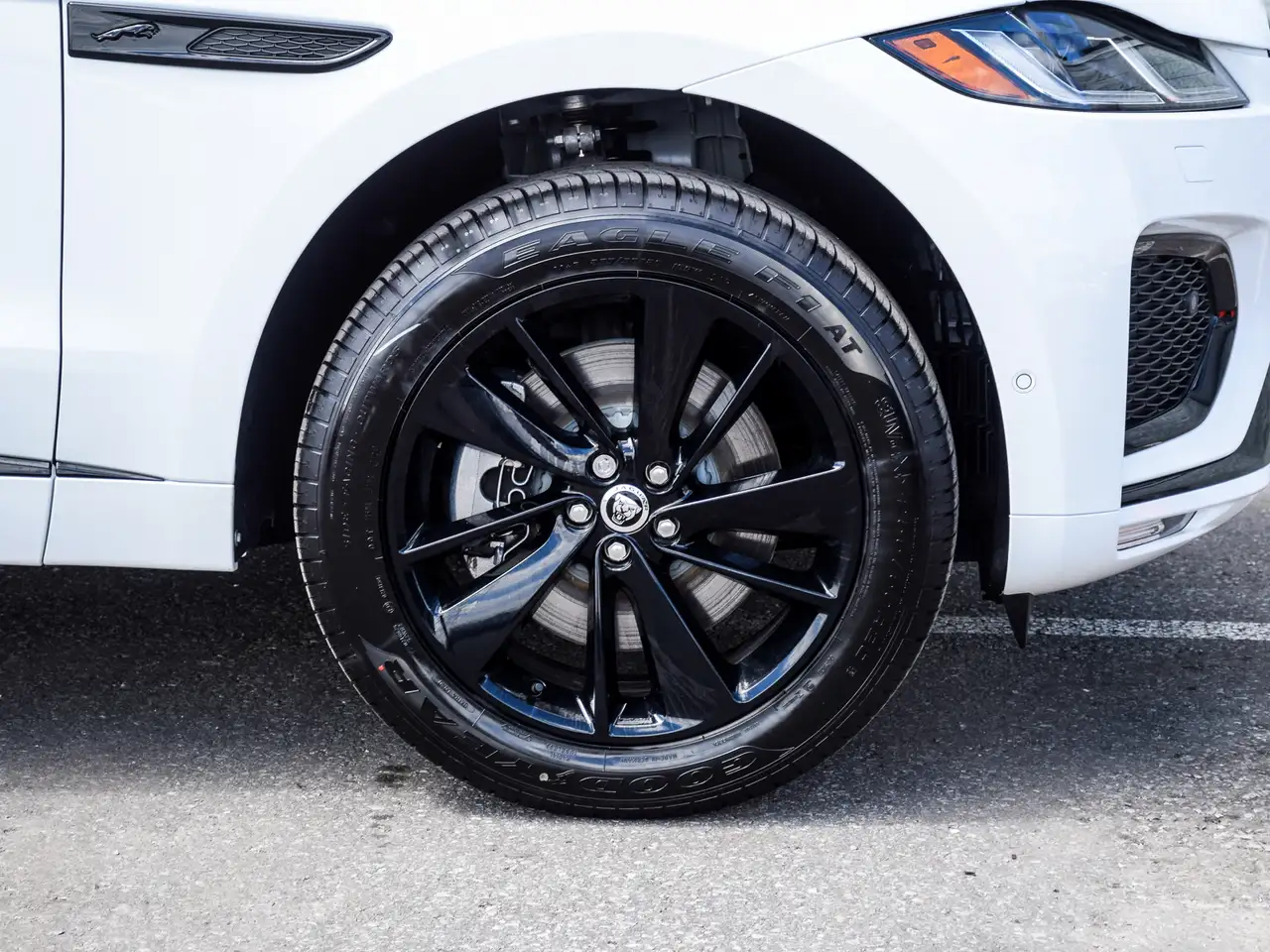 Jaguar F-Pace снимка Jaguar F-Pace