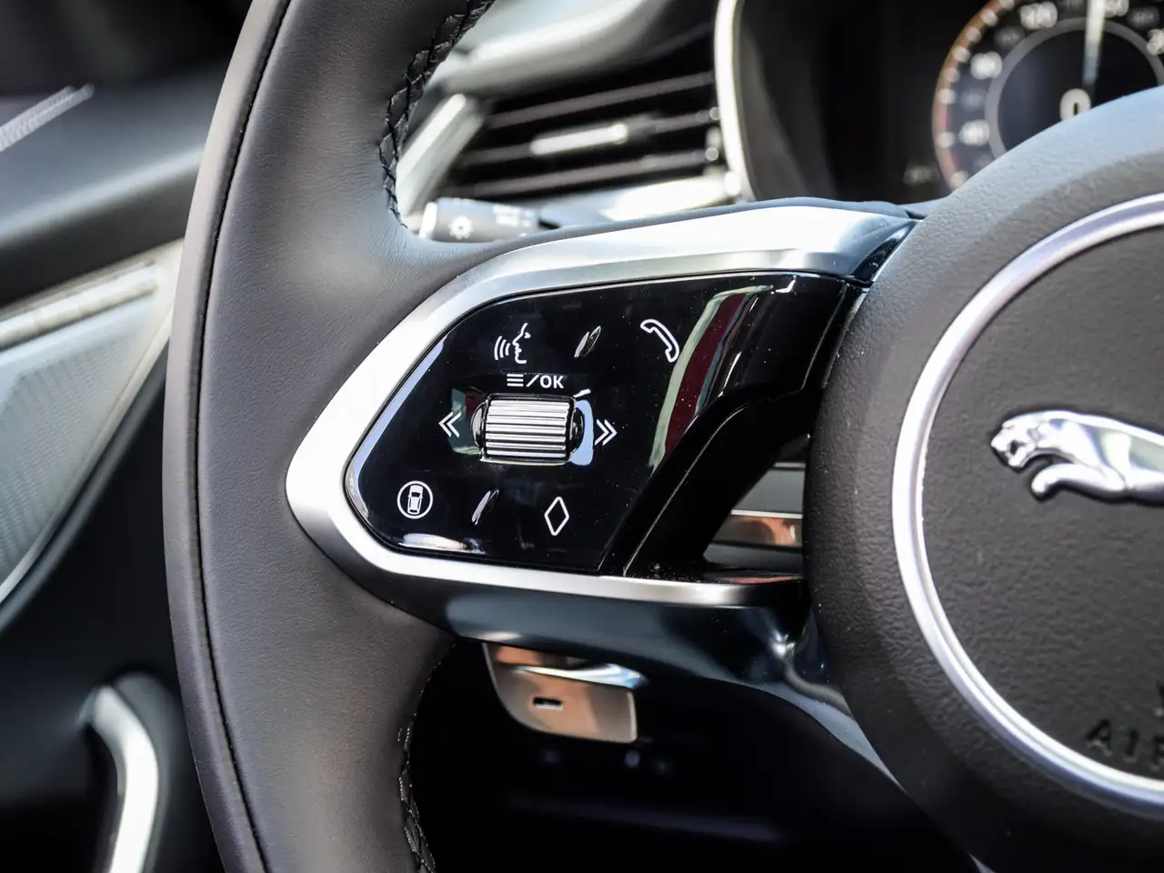 Jaguar F-Pace снимка Jaguar F-Pace