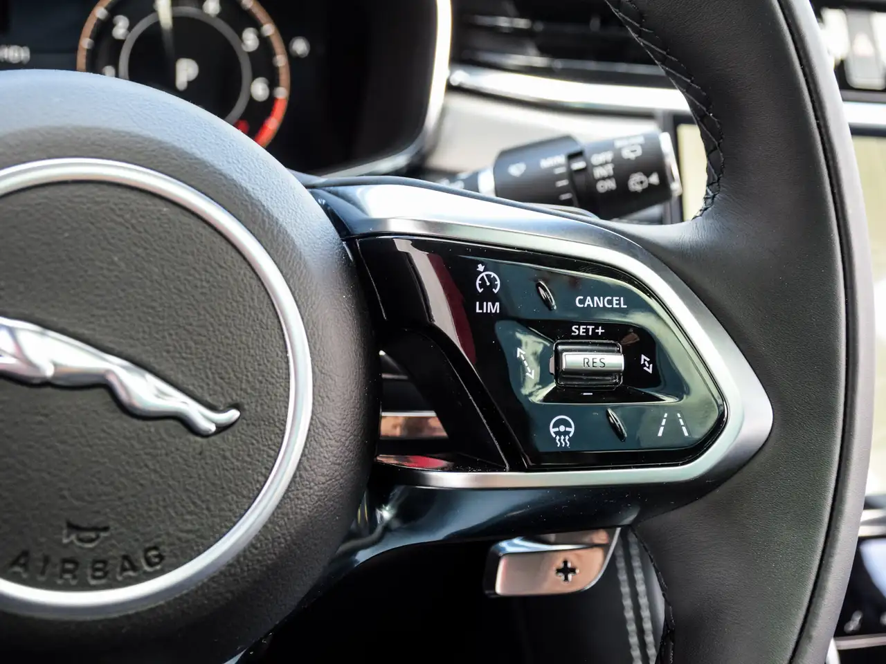 Jaguar F-Pace снимка Jaguar F-Pace