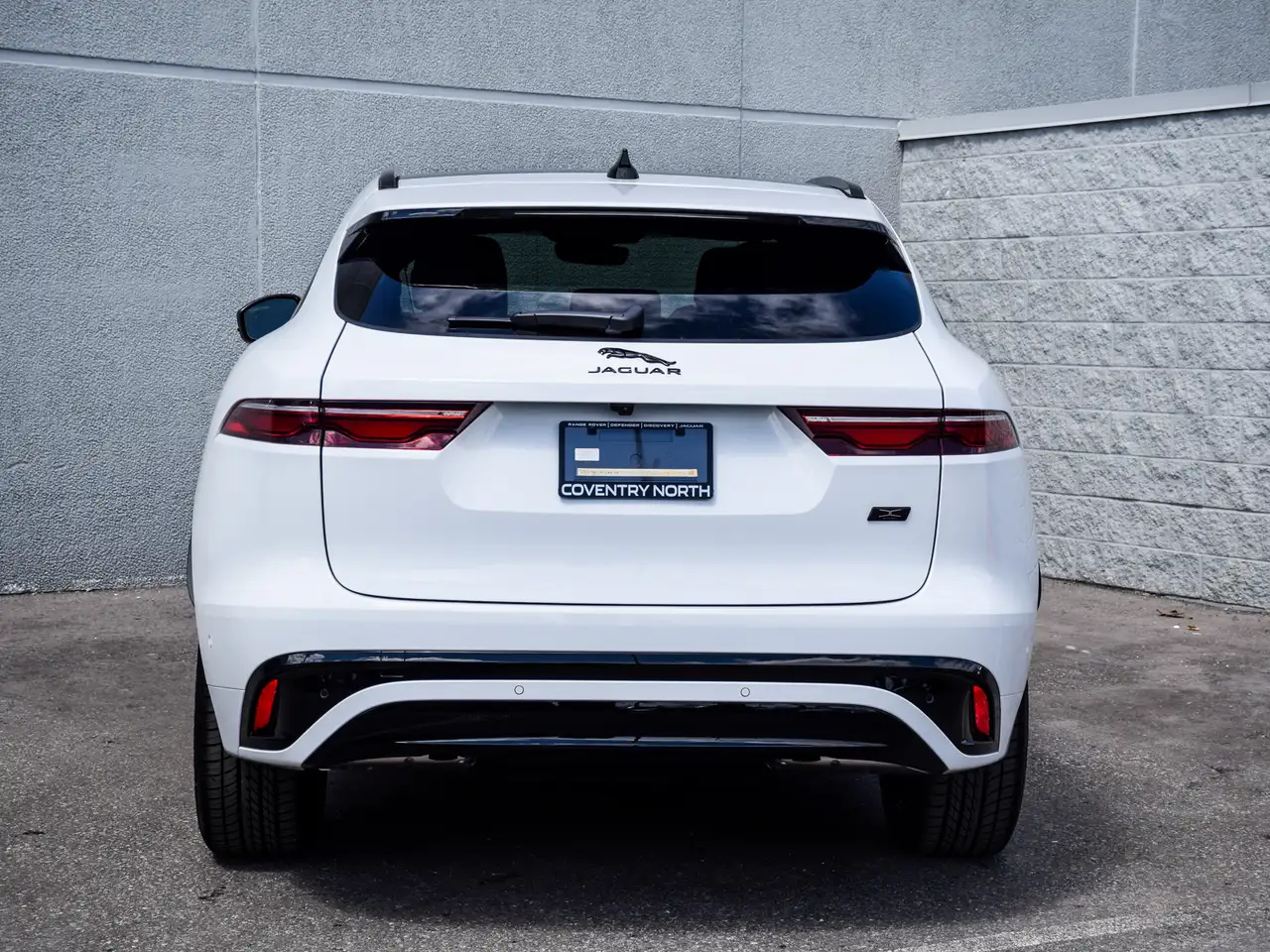 Jaguar F-Pace снимка Jaguar F-Pace