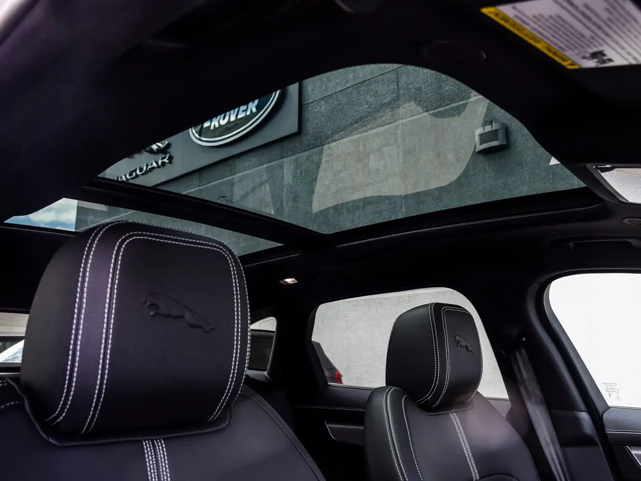 Jaguar F-Pace снимка Jaguar F-Pace